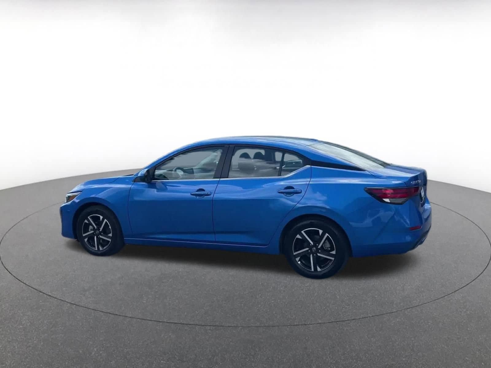 Thumbnail: 2025 Nissan Sentra - 9