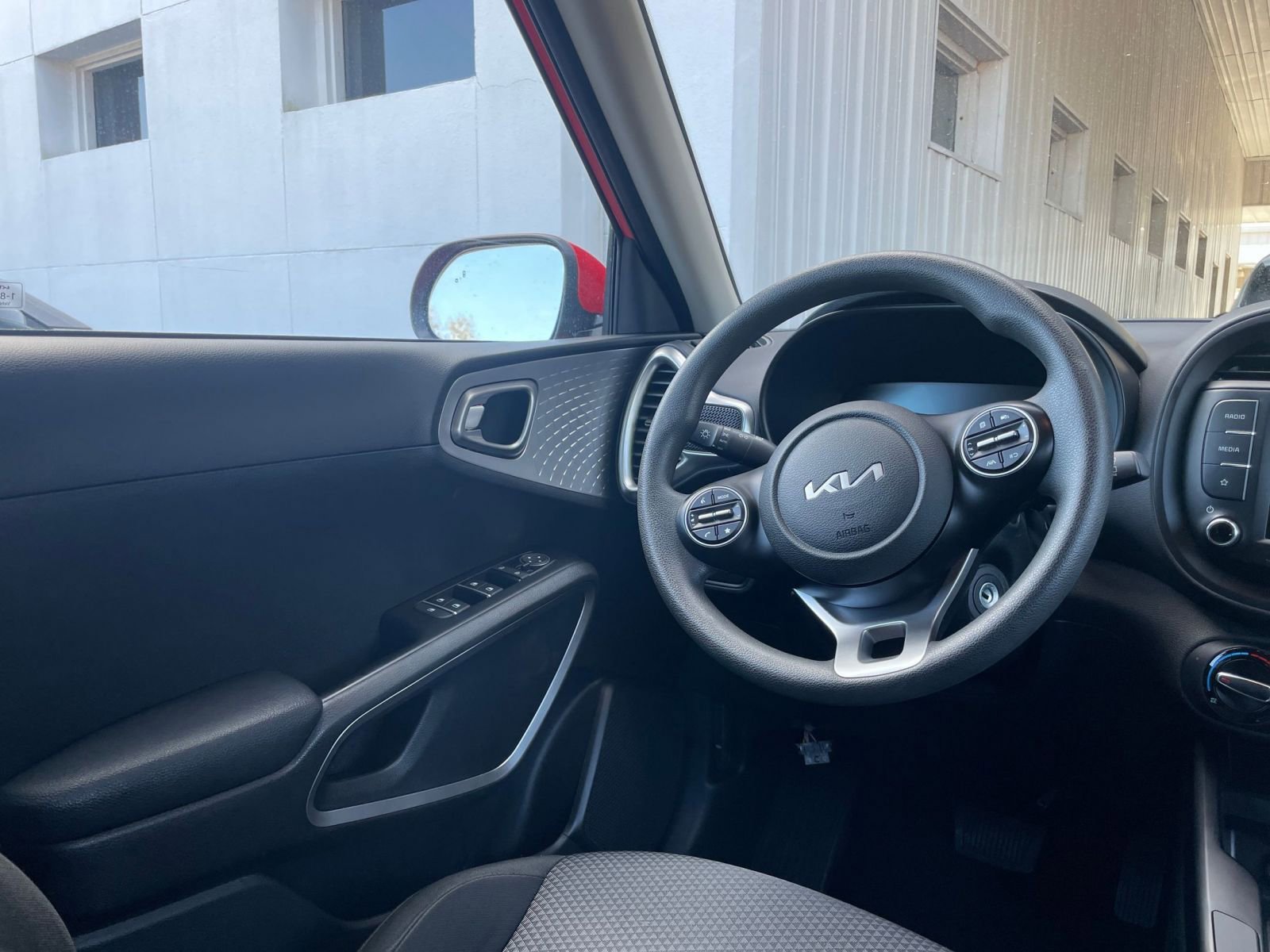 Thumbnail: 2025 Kia Soul - 32