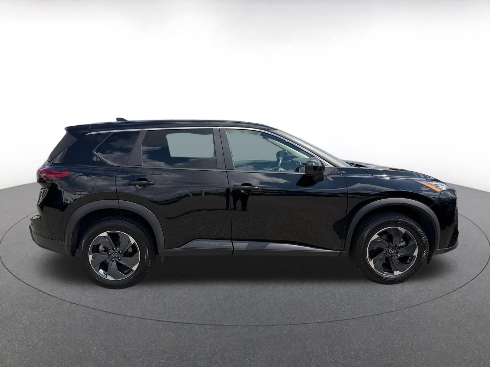 Thumbnail: 2025 Nissan Rogue - 15