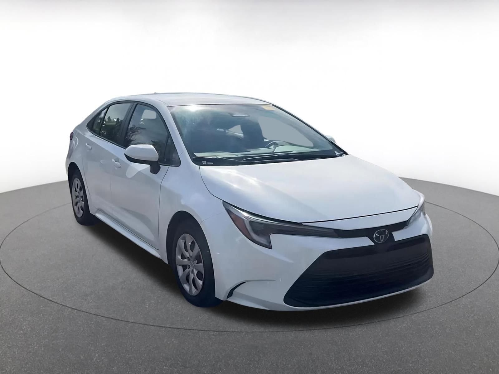 Thumbnail: 2025 Toyota Corolla - 2