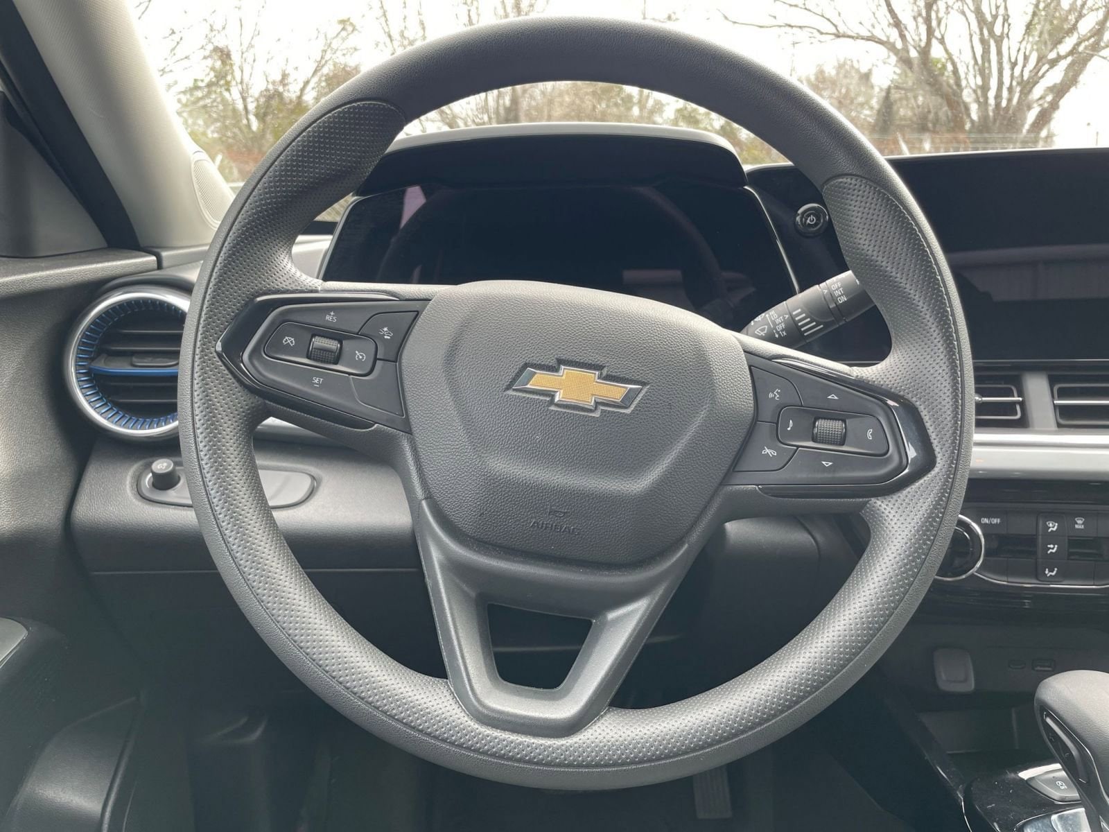 Thumbnail: 2025 Chevrolet Trax - 27