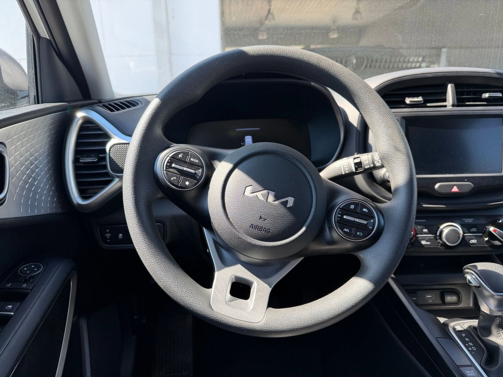 Thumbnail: 2025 Kia Soul - 25