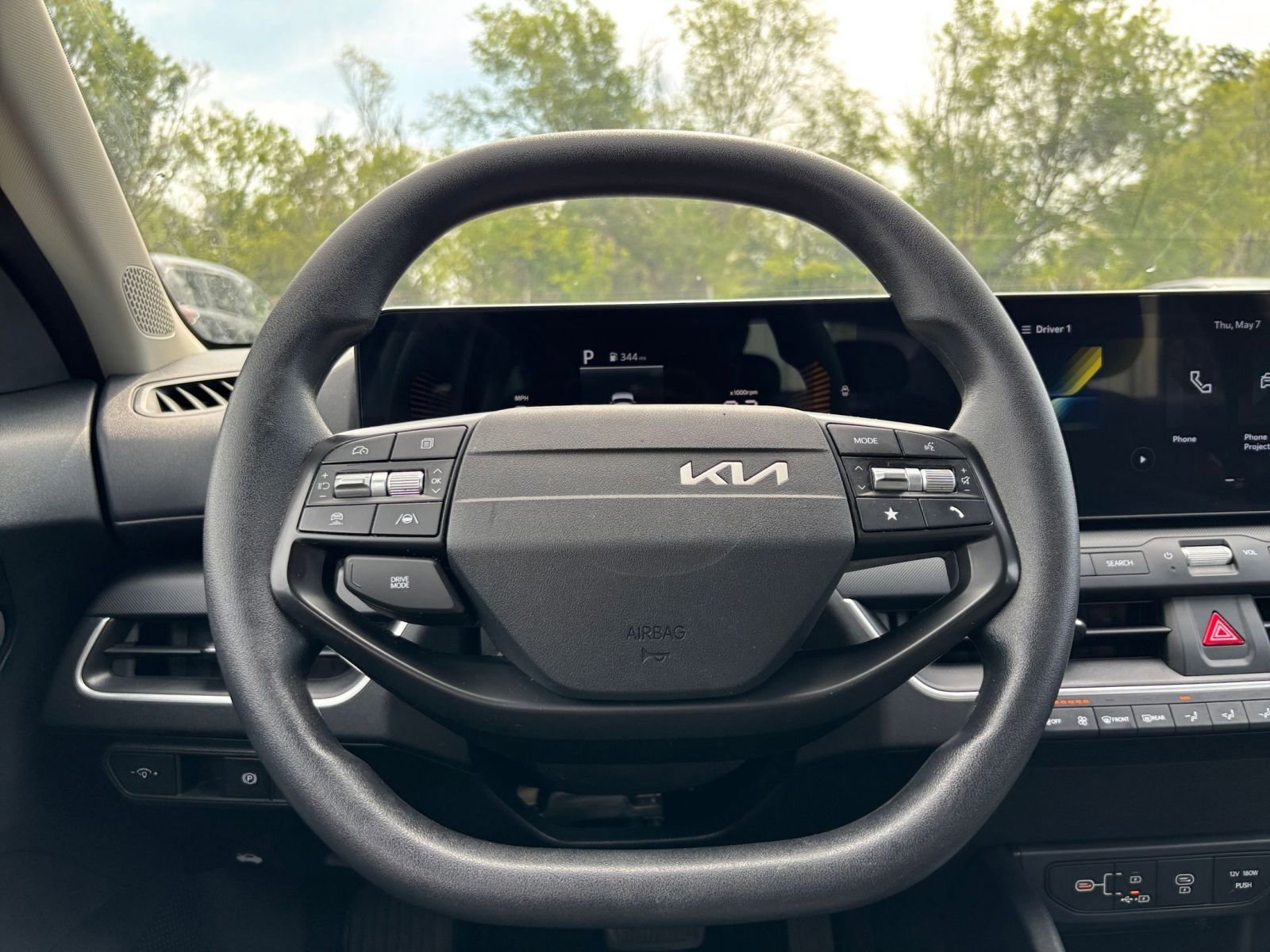 2025 Kia K4 LXS - Photo 27