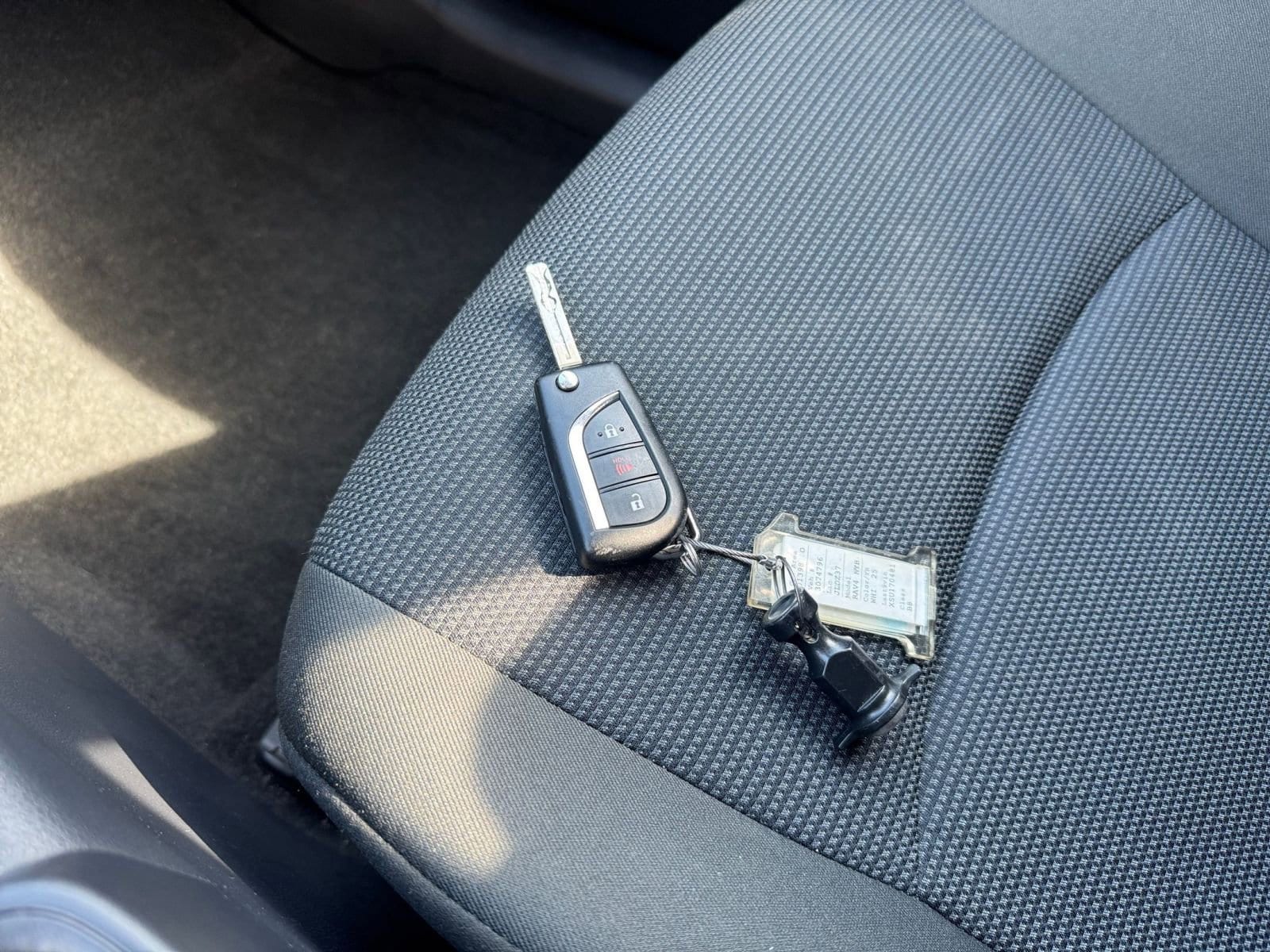 Thumbnail: 2025 Toyota RAV4 - 22