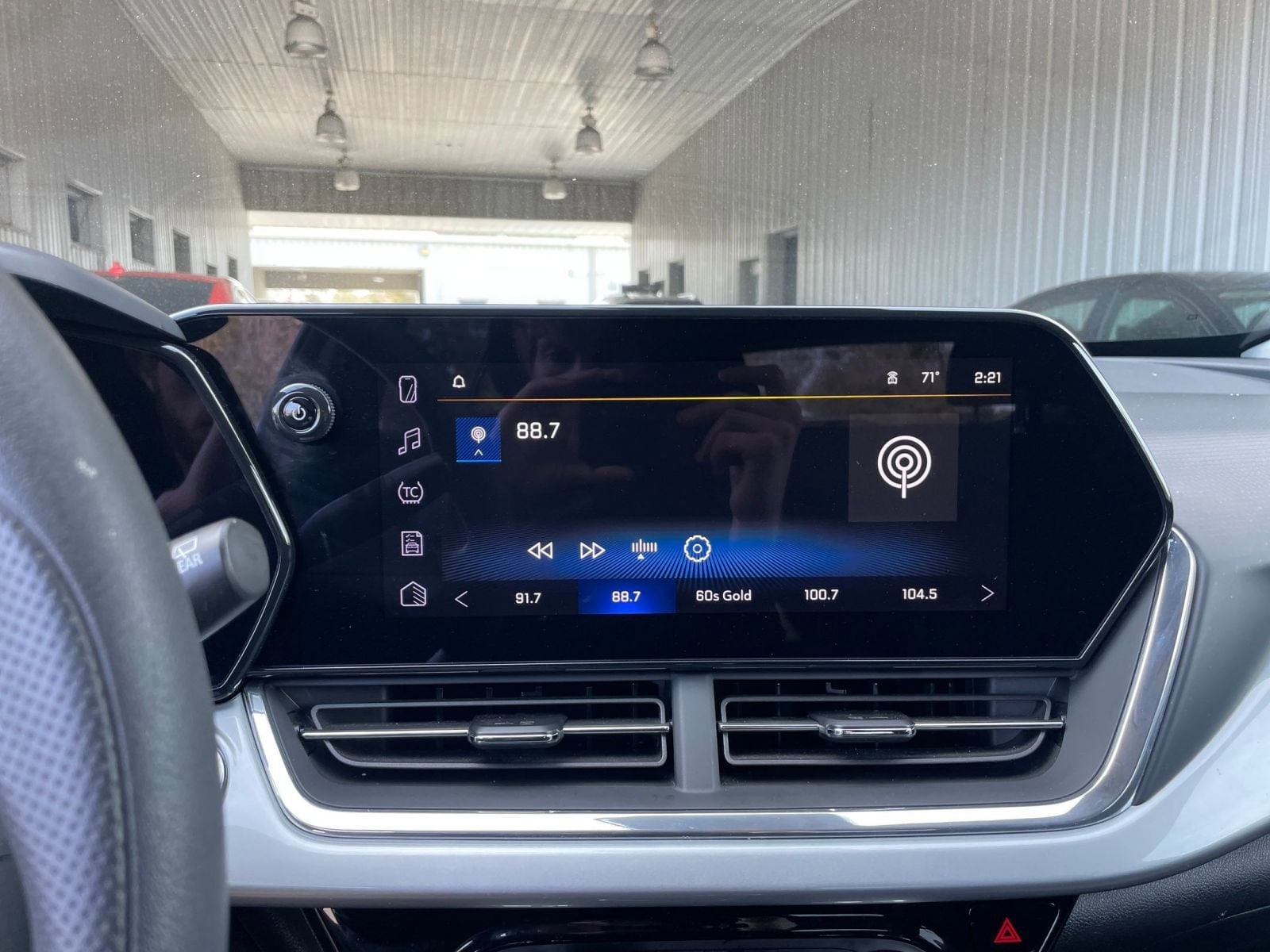 Thumbnail: 2025 Chevrolet Trax - 20