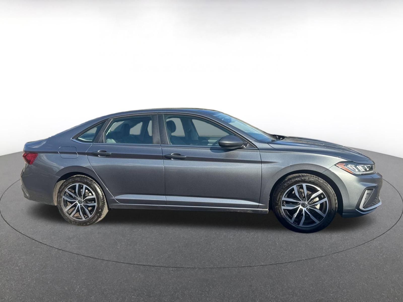 Thumbnail: 2025 Volkswagen Jetta - 15