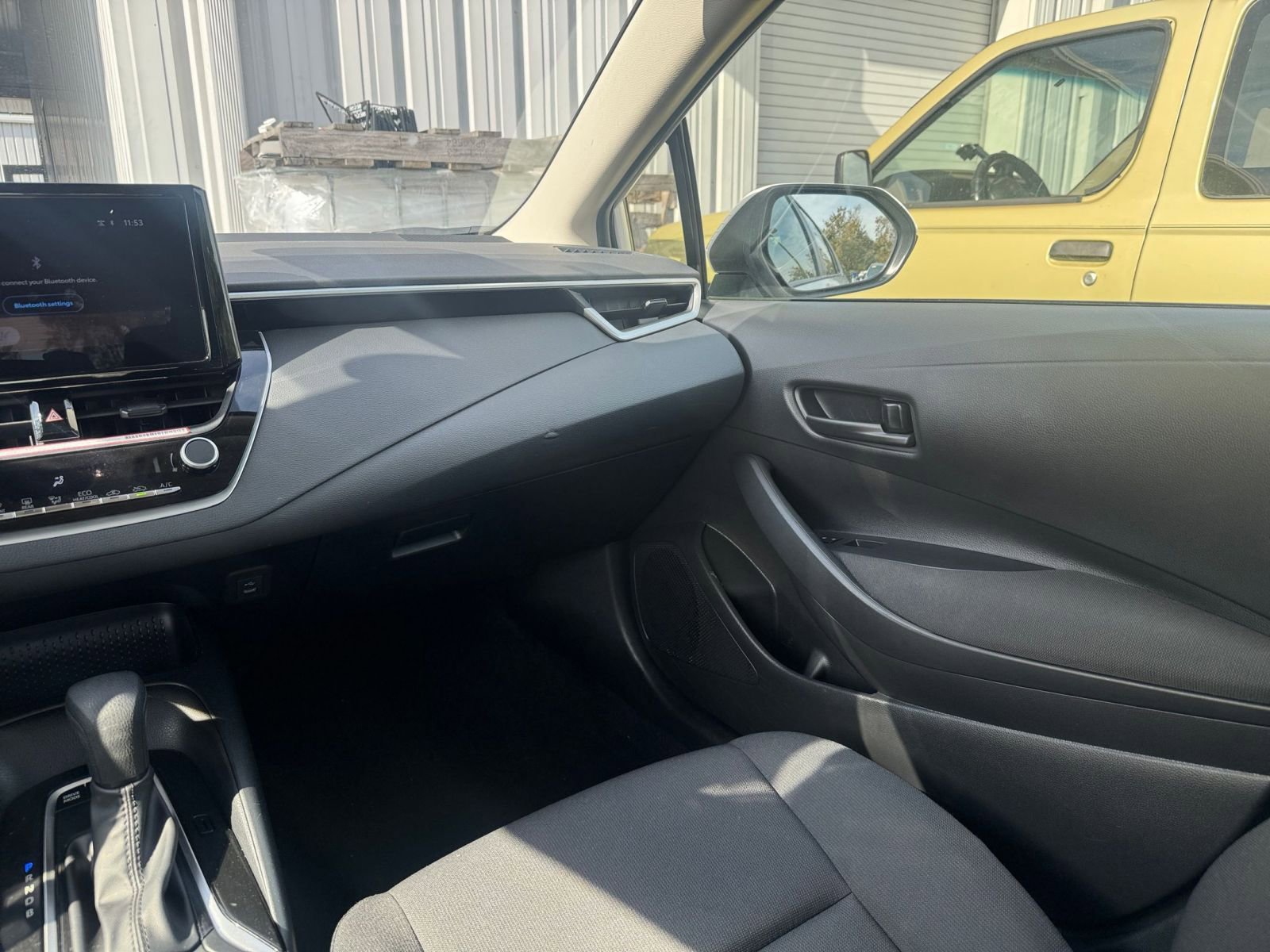 Thumbnail: 2025 Toyota Corolla - 33