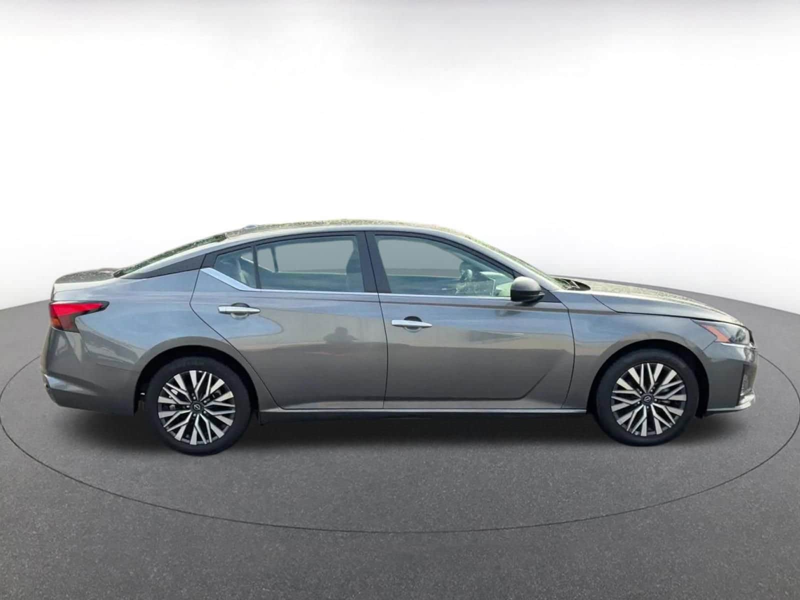 Thumbnail: 2025 Nissan Altima - 16