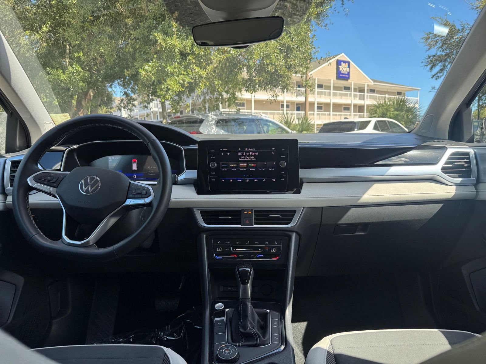 Thumbnail: 2025 Volkswagen Taos - 33