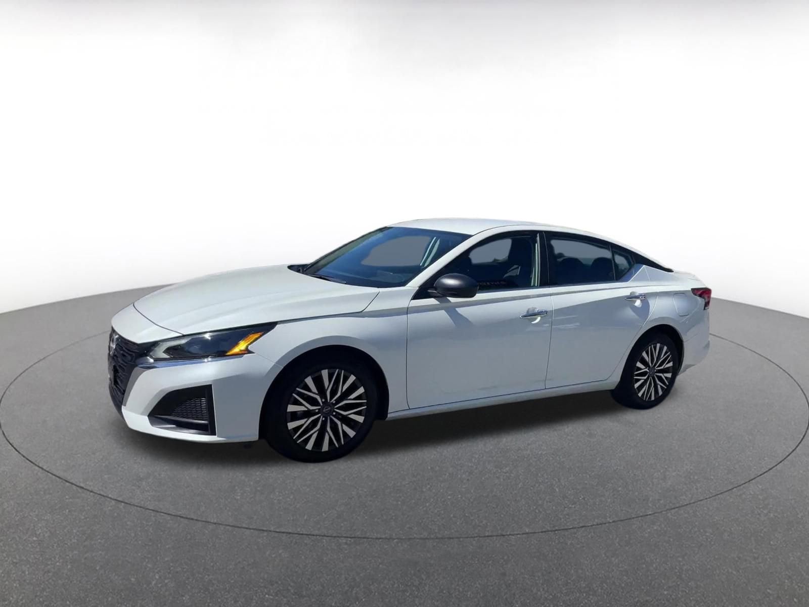 Thumbnail: 2025 Nissan Altima - 7