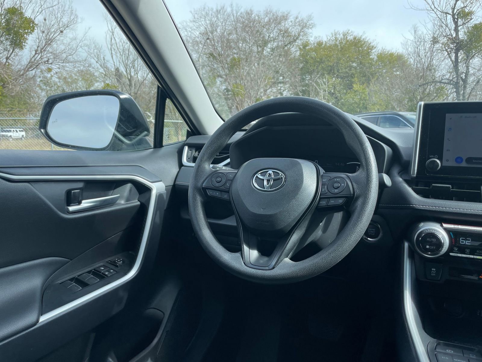 Thumbnail: 2025 Toyota RAV4 - 34