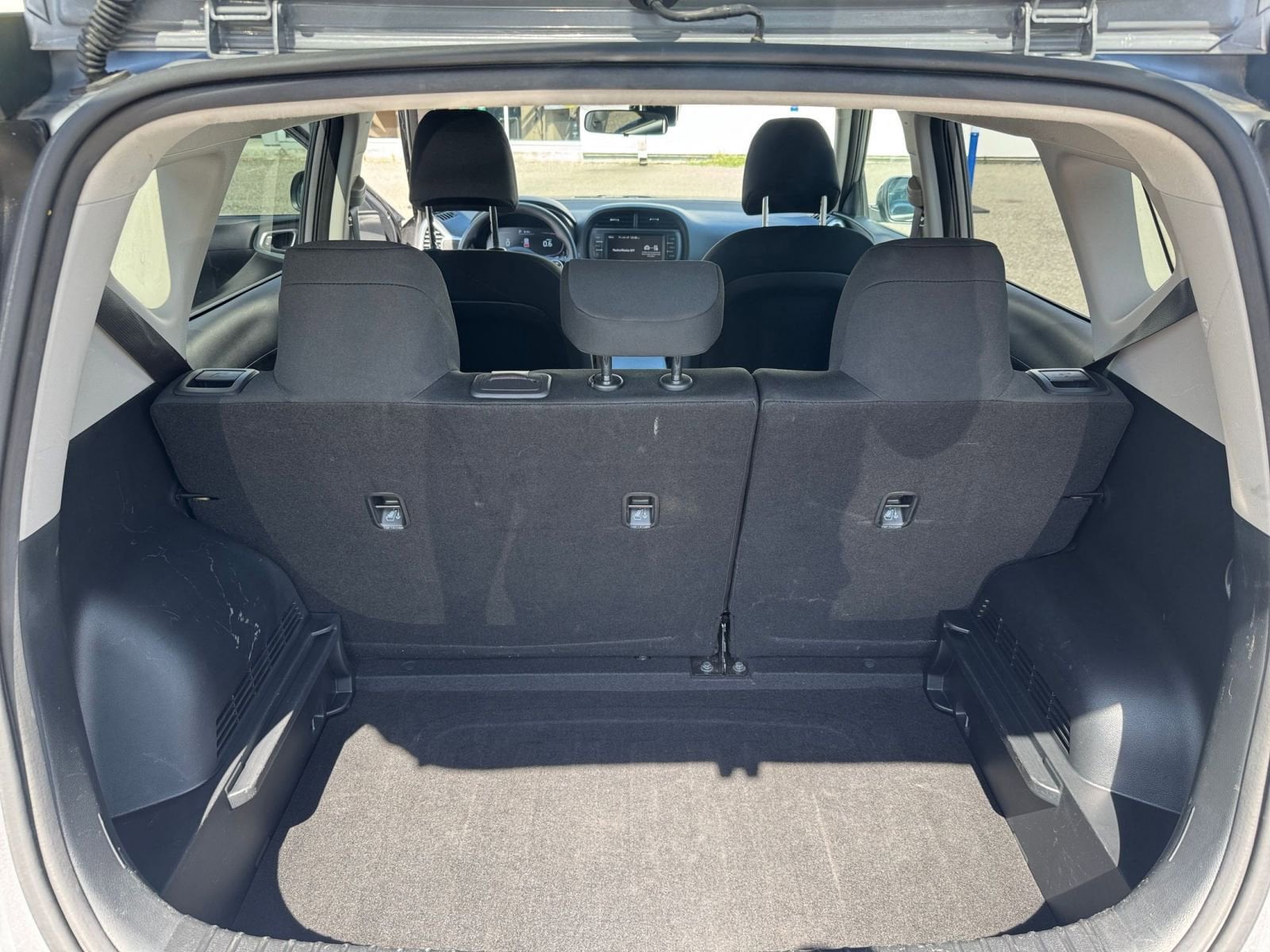 Thumbnail: 2023 Kia Soul - 24
