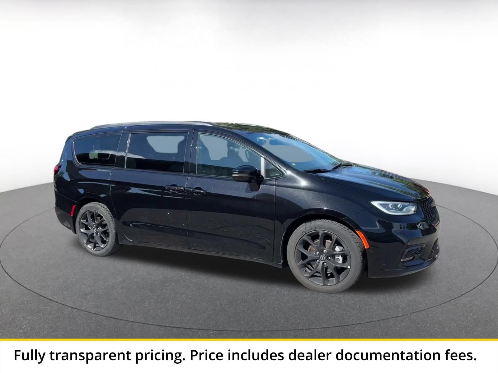 Thumbnail: 2025 Chrysler Pacifica - 1