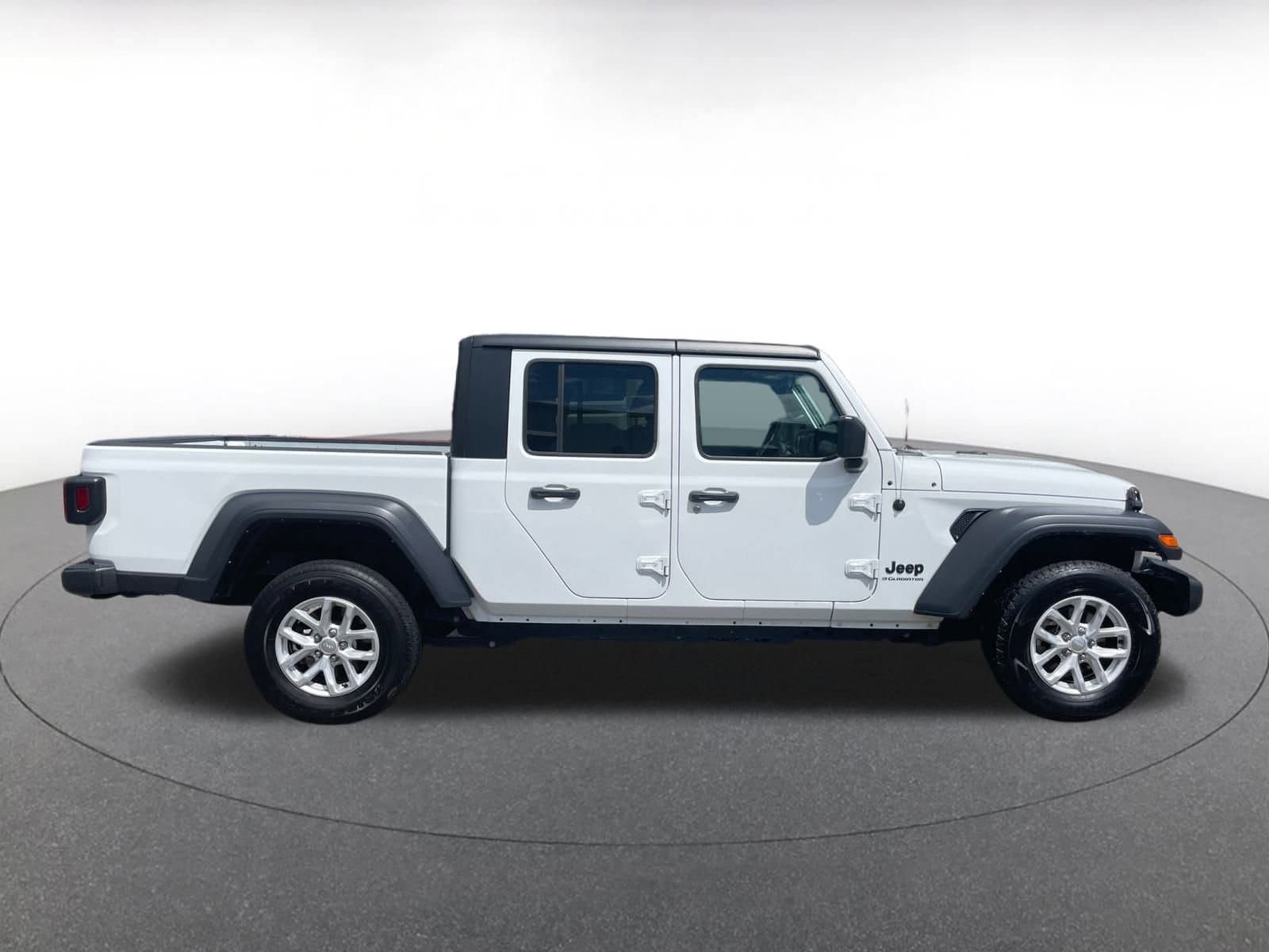 Thumbnail: 2023 Jeep Gladiator - 15
