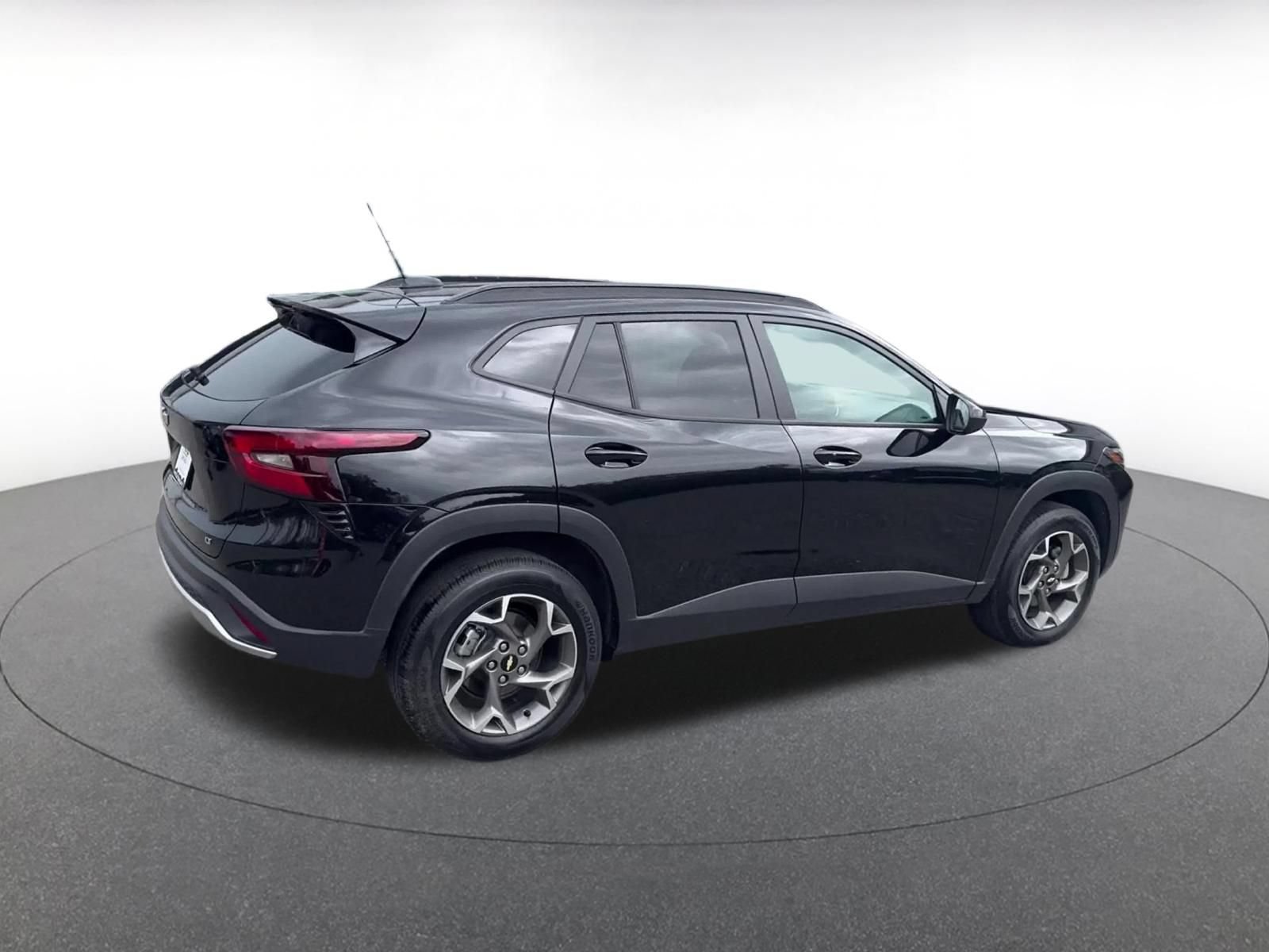 Thumbnail: 2025 Chevrolet Trax - 12