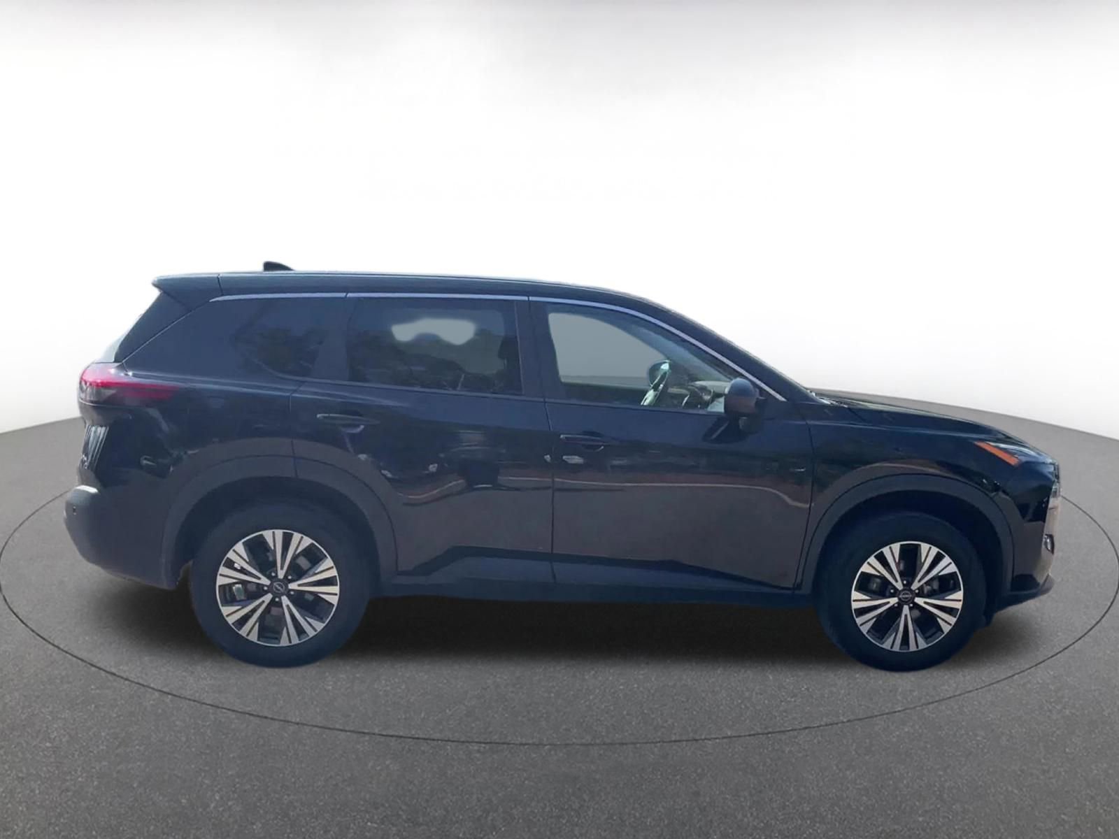 Thumbnail: 2023 Nissan Rogue - 16
