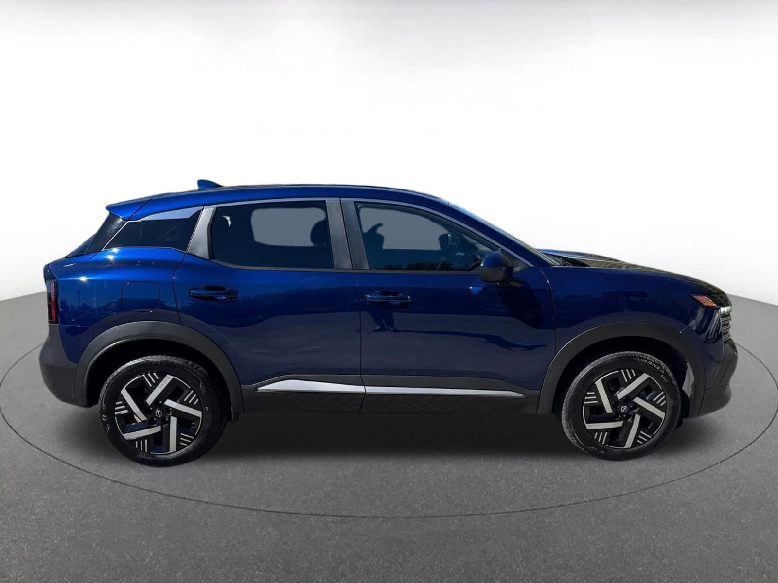 Thumbnail: 2025 Nissan Kicks - 15