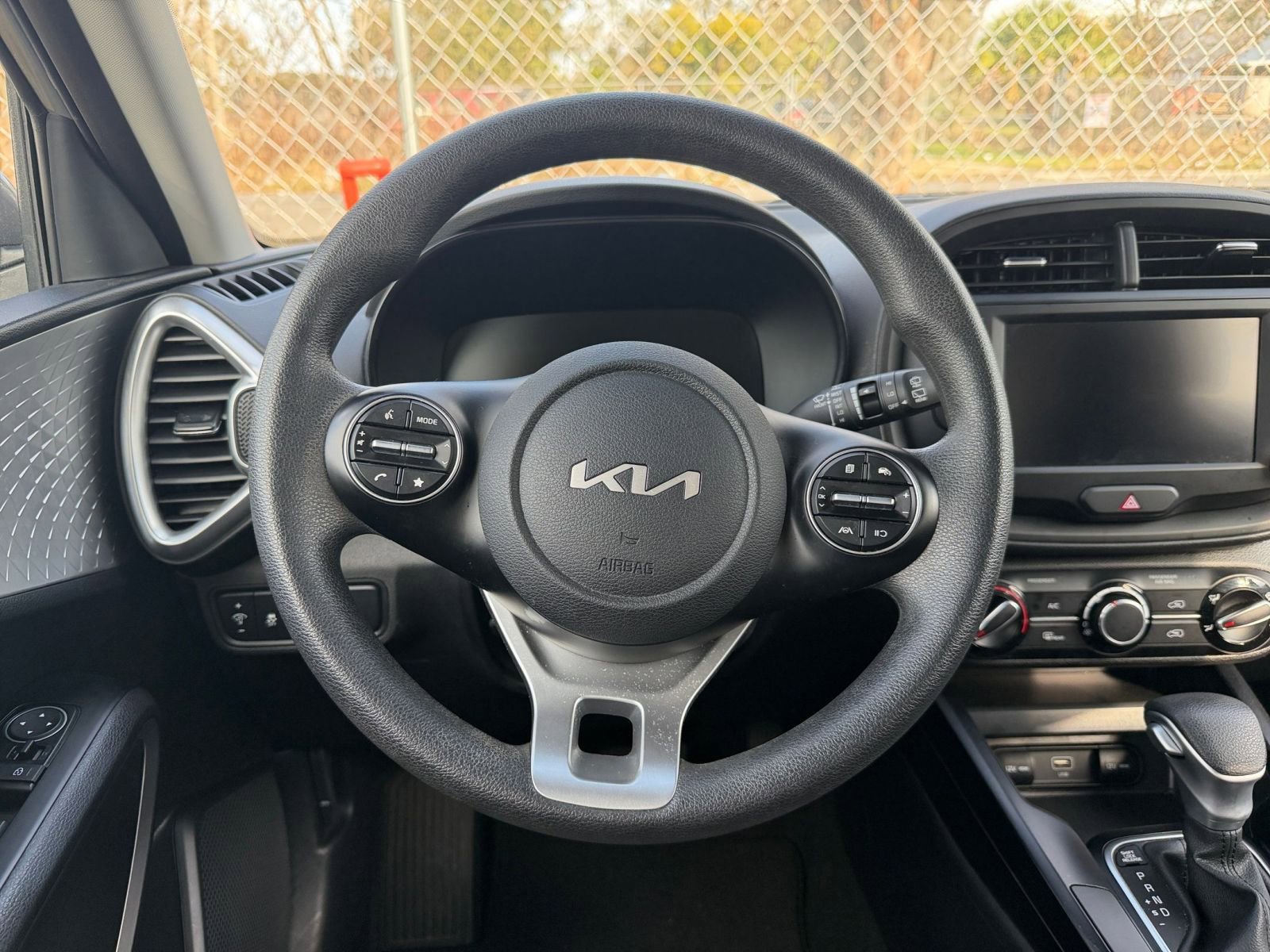 Thumbnail: 2025 Kia Soul - 25