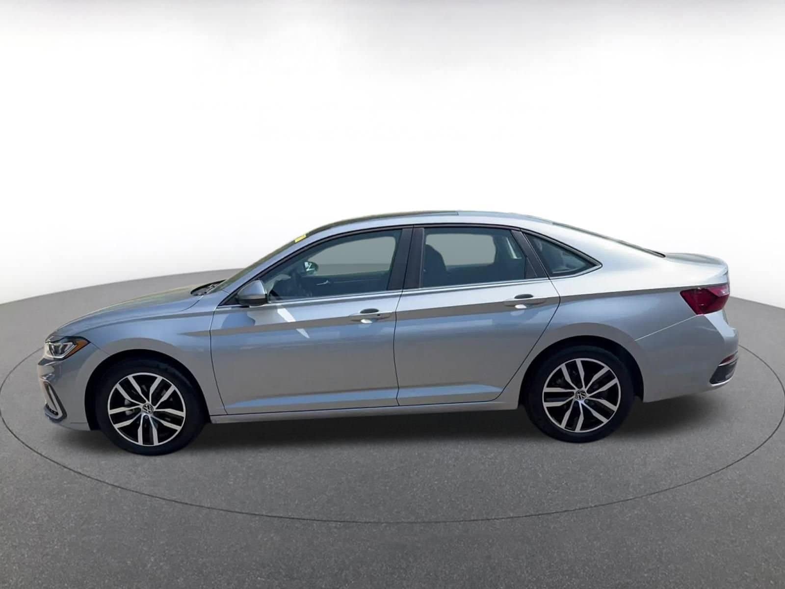 Thumbnail: 2025 Volkswagen Jetta - 8
