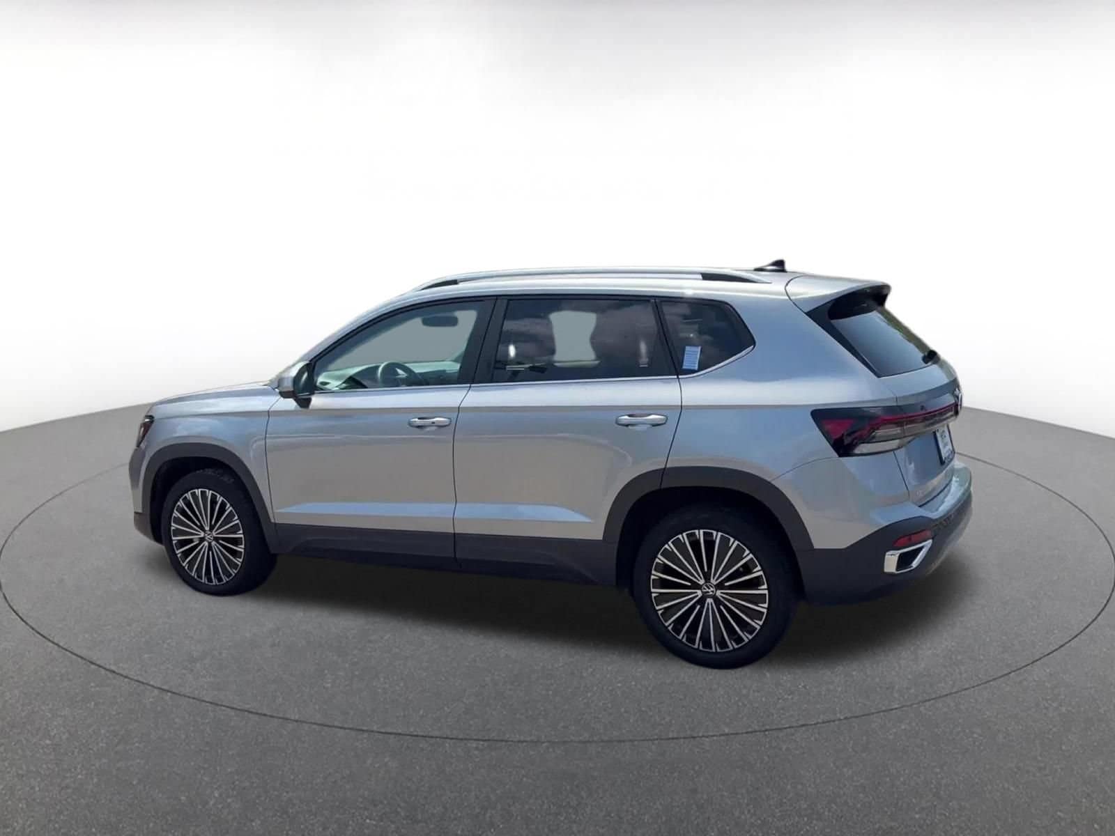 Thumbnail: 2025 Volkswagen Taos - 9