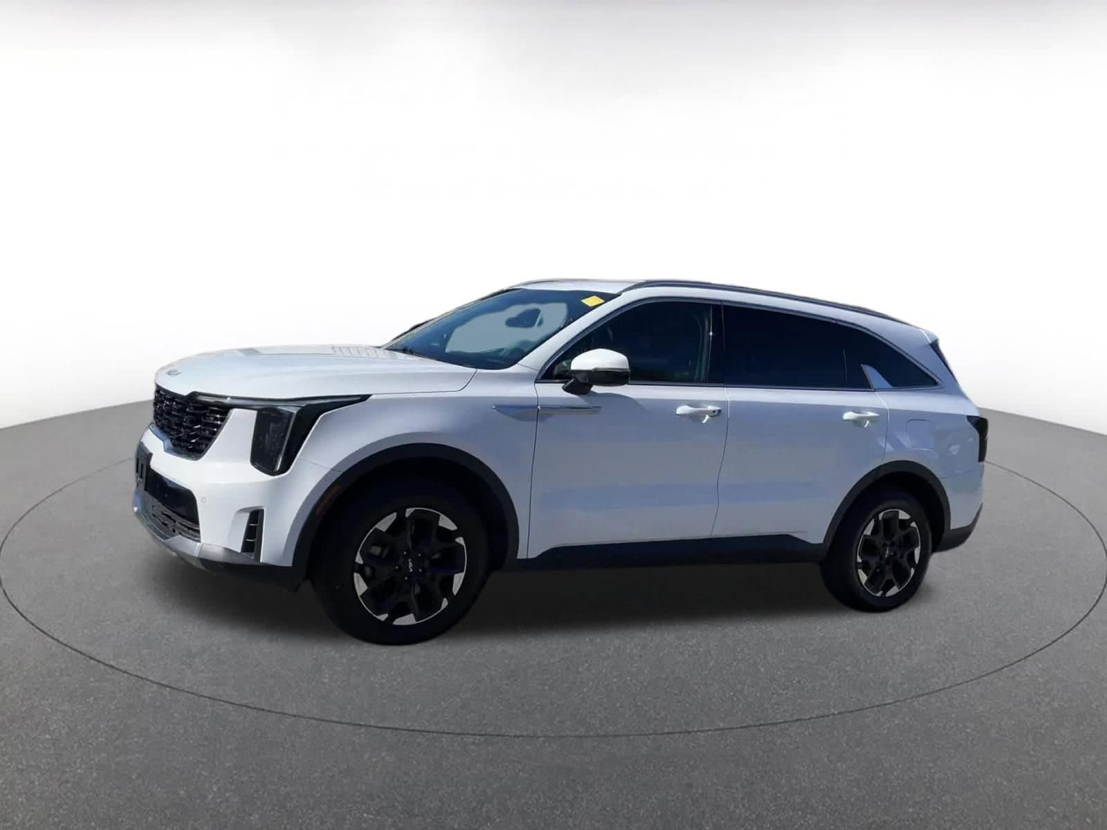 Thumbnail: 2024 Kia Sorento - 7