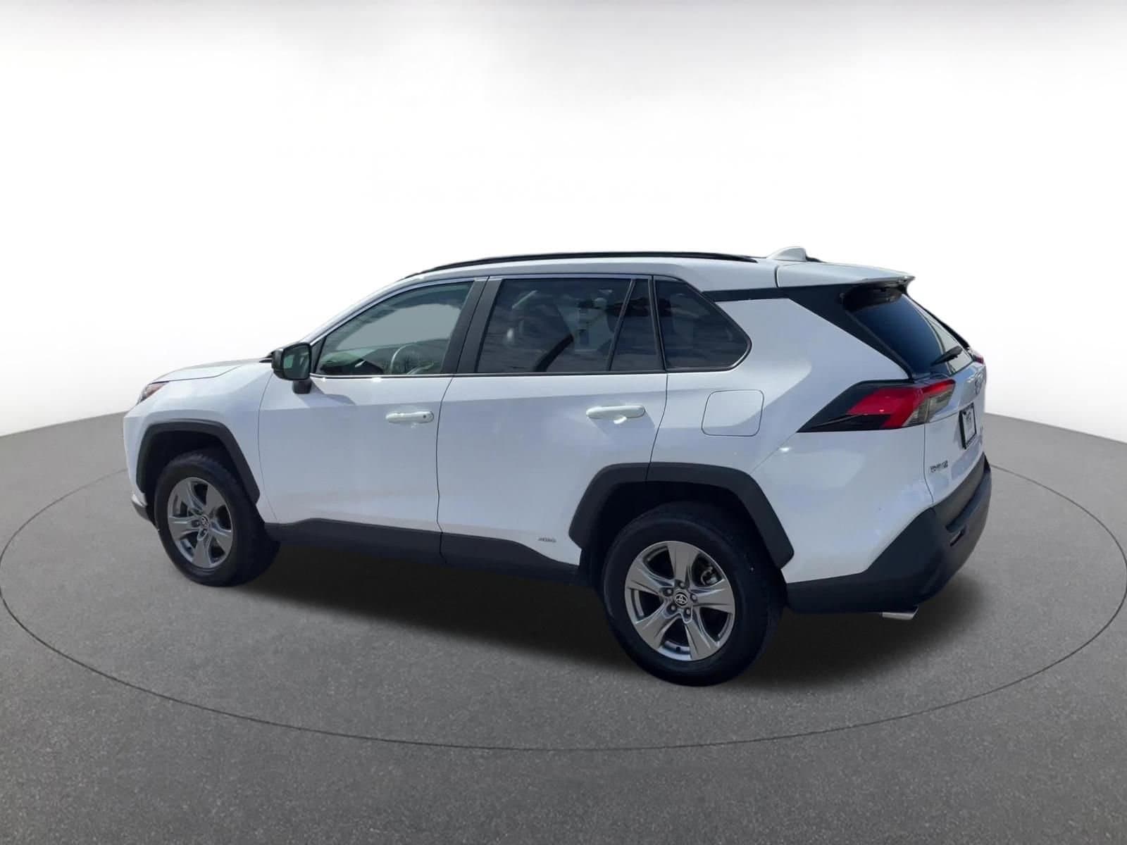 Thumbnail: 2025 Toyota RAV4 - 9