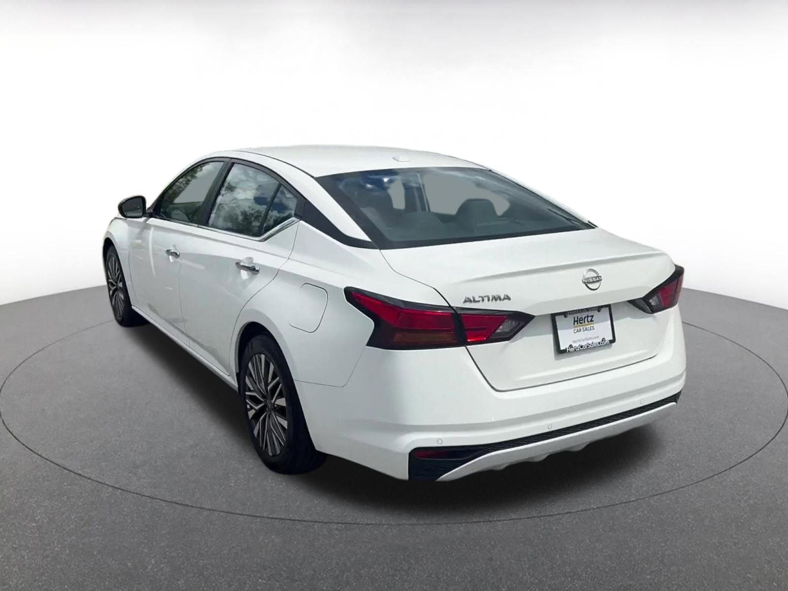 Thumbnail: 2025 Nissan Altima - 10