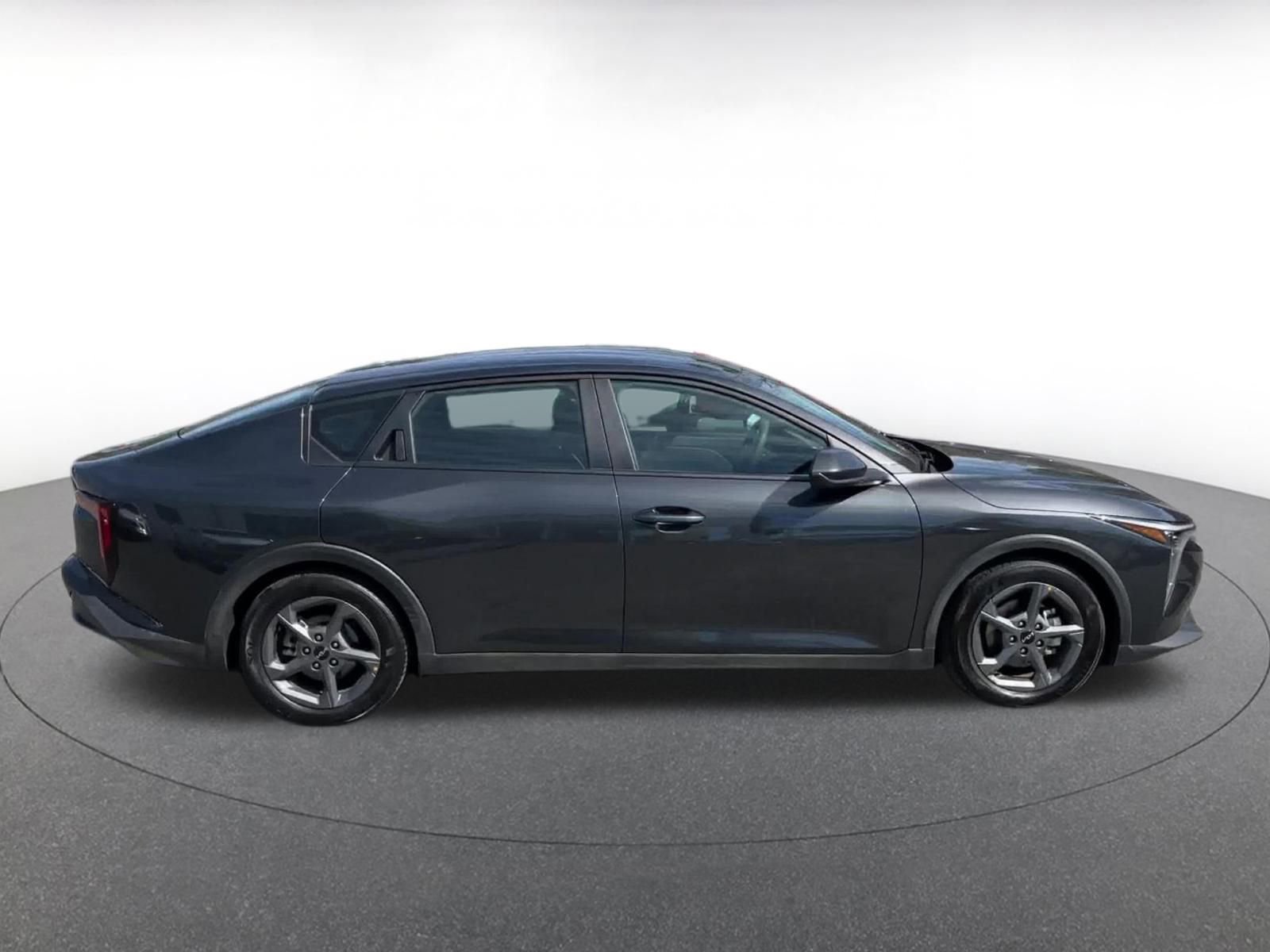 Thumbnail: 2025 Kia K4 - 16