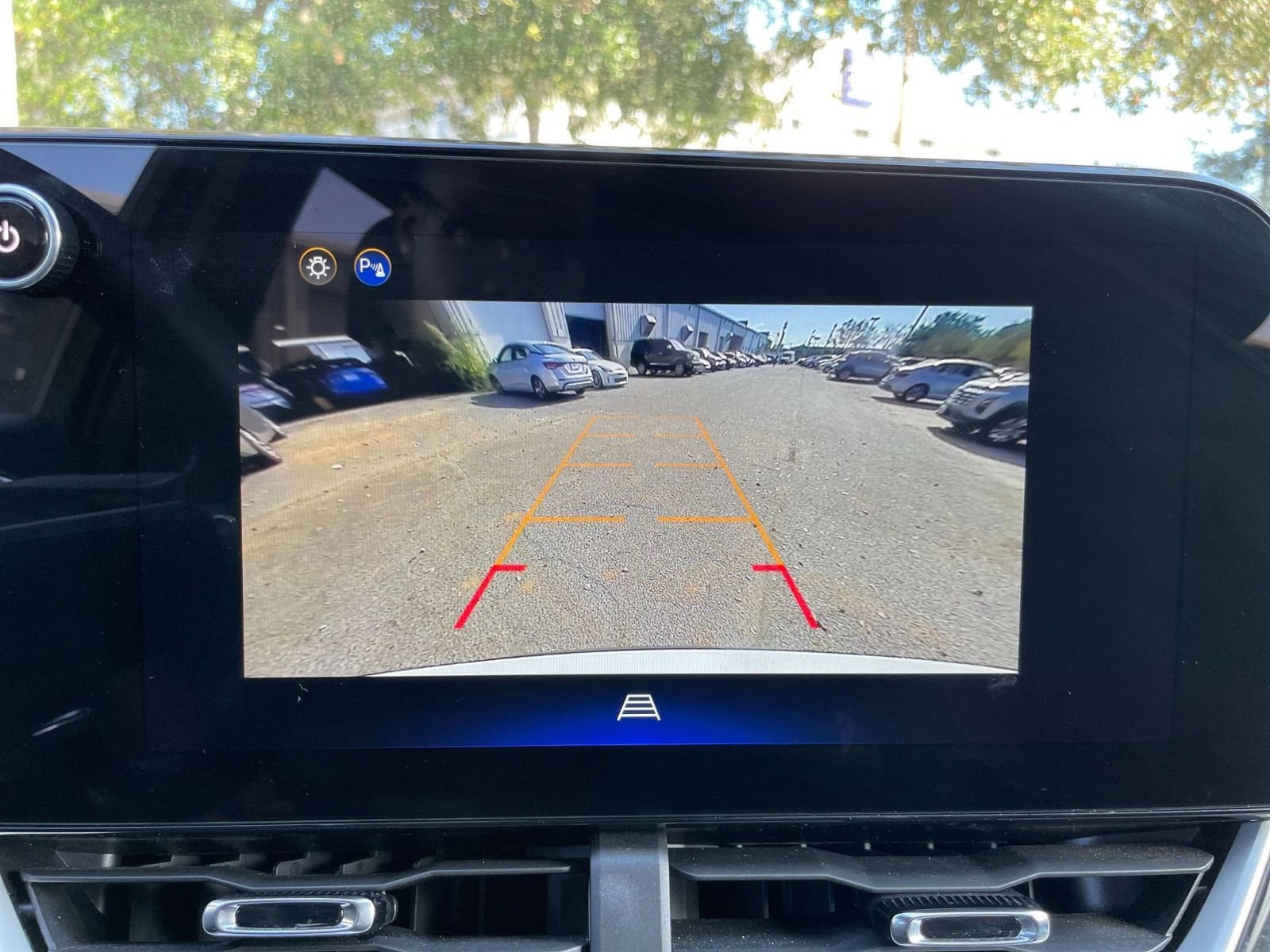 Thumbnail: 2025 Chevrolet Equinox - 17