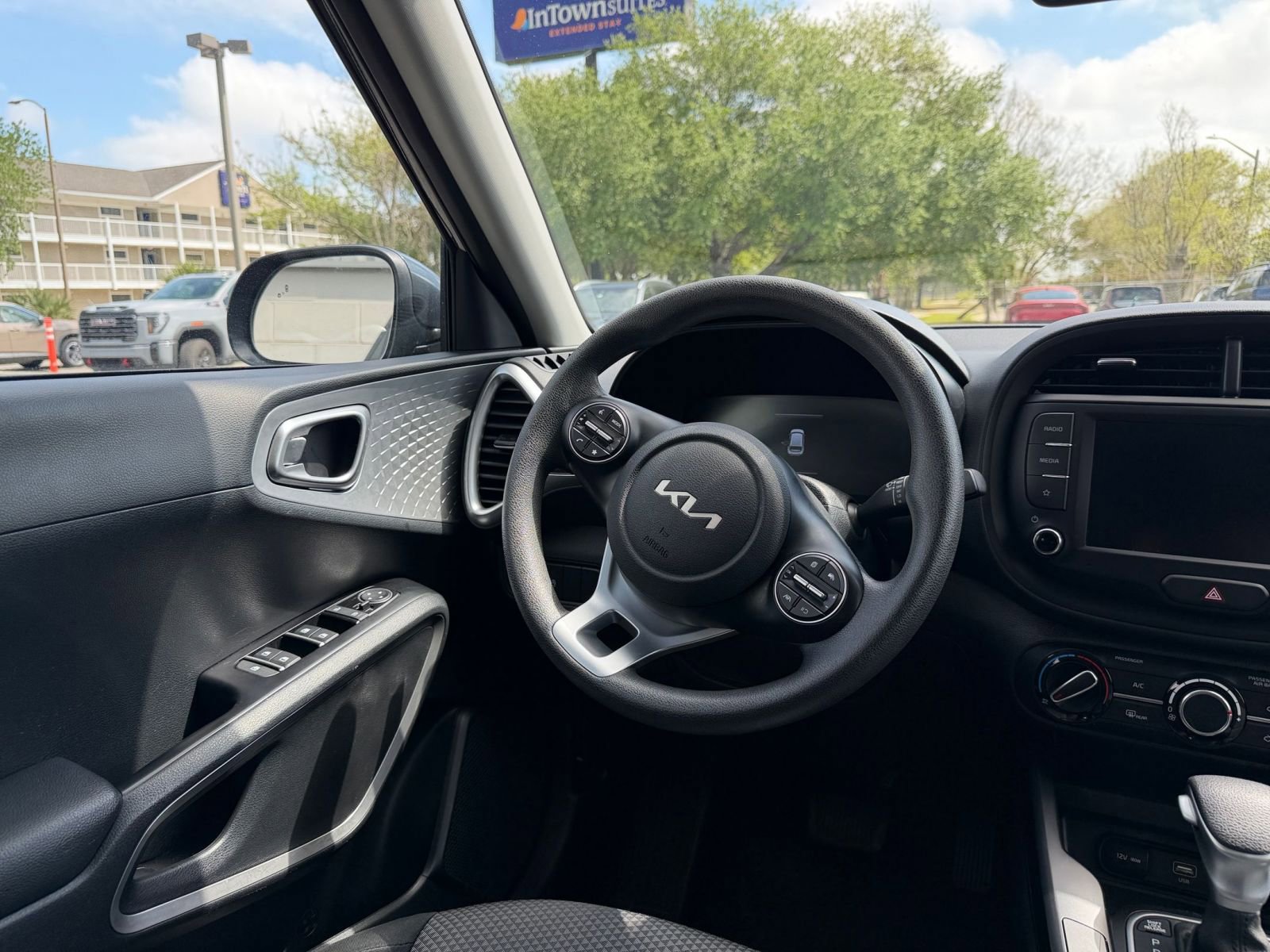 Thumbnail: 2025 Kia Soul - 32