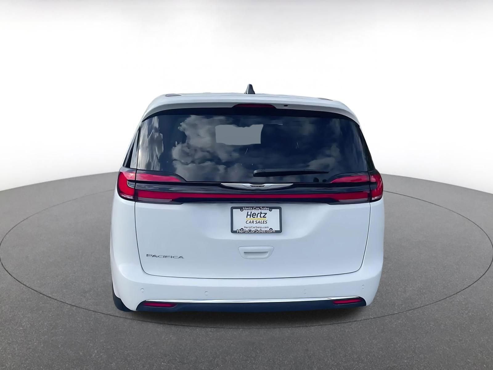 Thumbnail: 2025 Chrysler Pacifica - 11