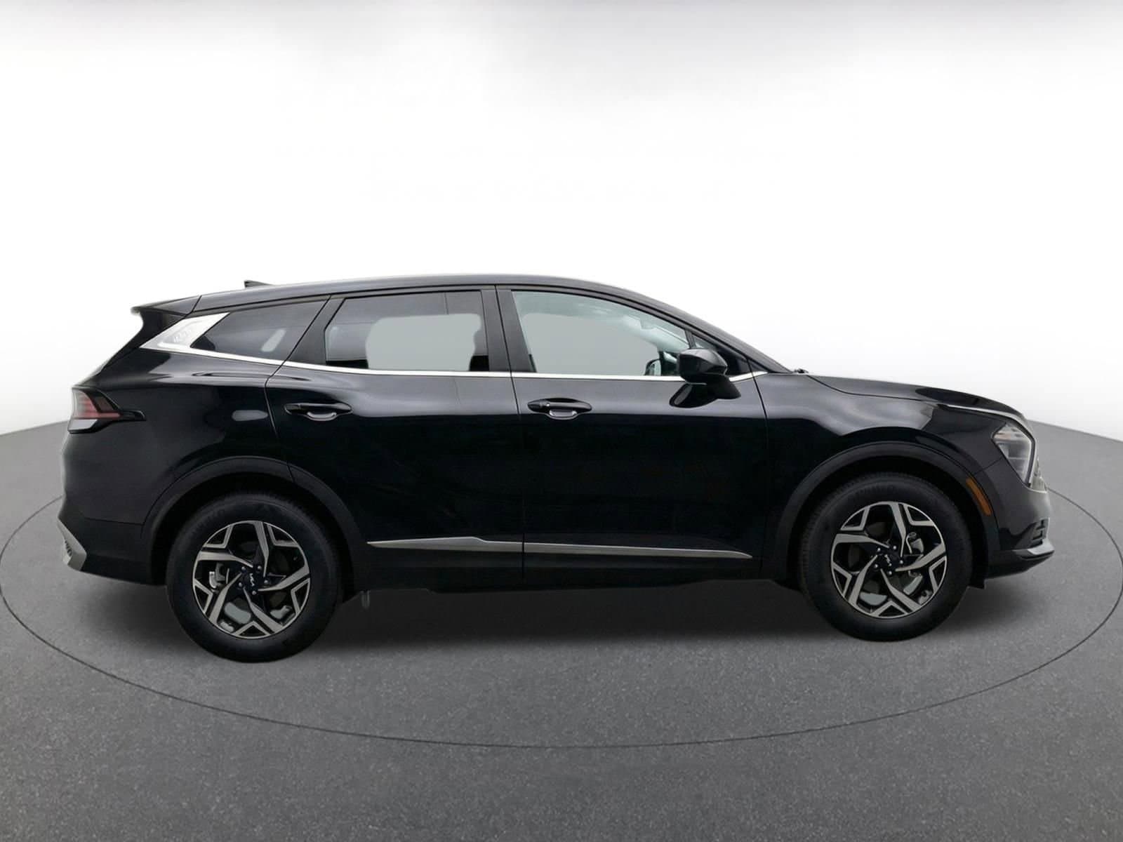 Thumbnail: 2025 Kia Sportage - 10