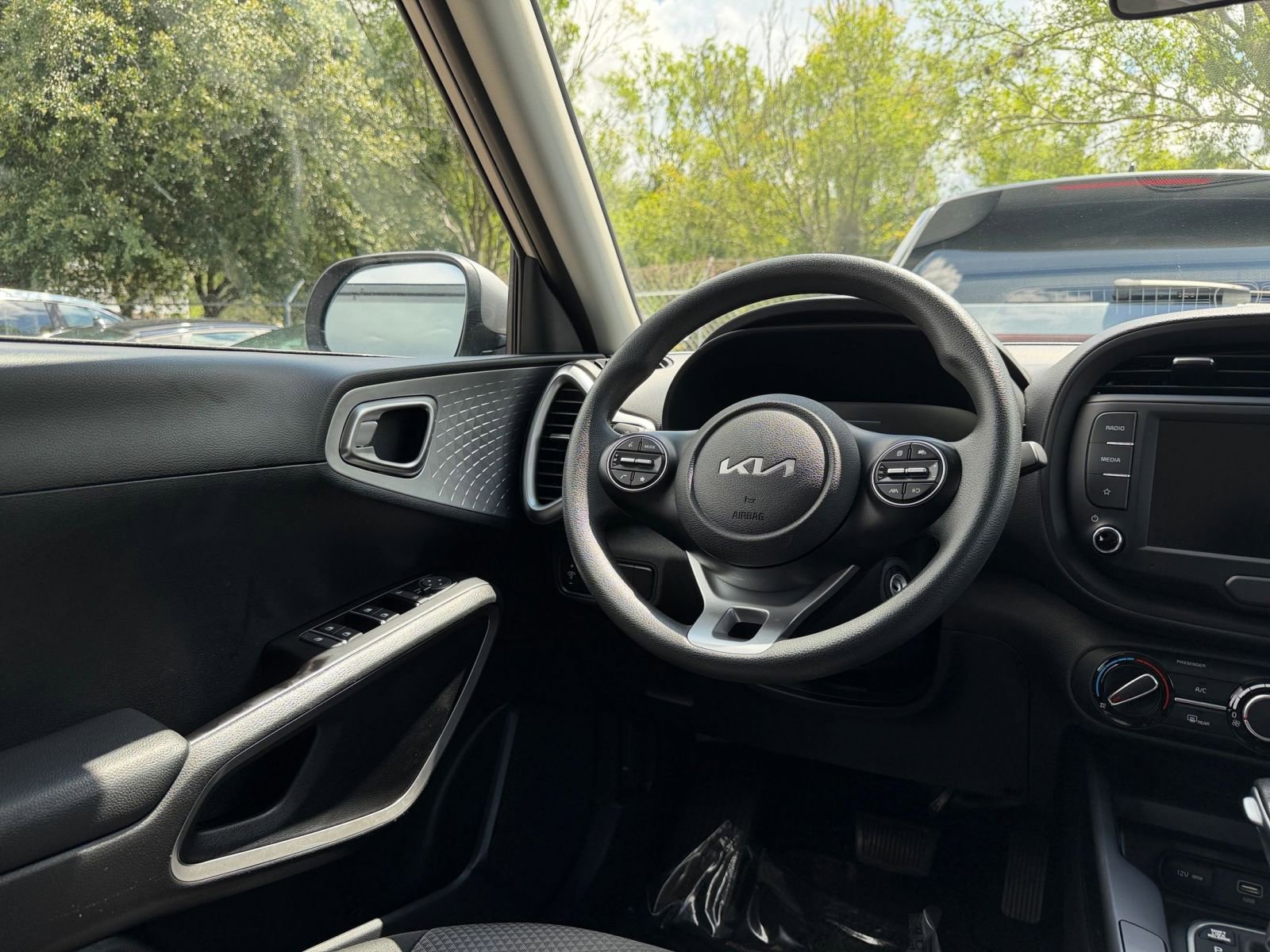 Thumbnail: 2025 Kia Soul - 32