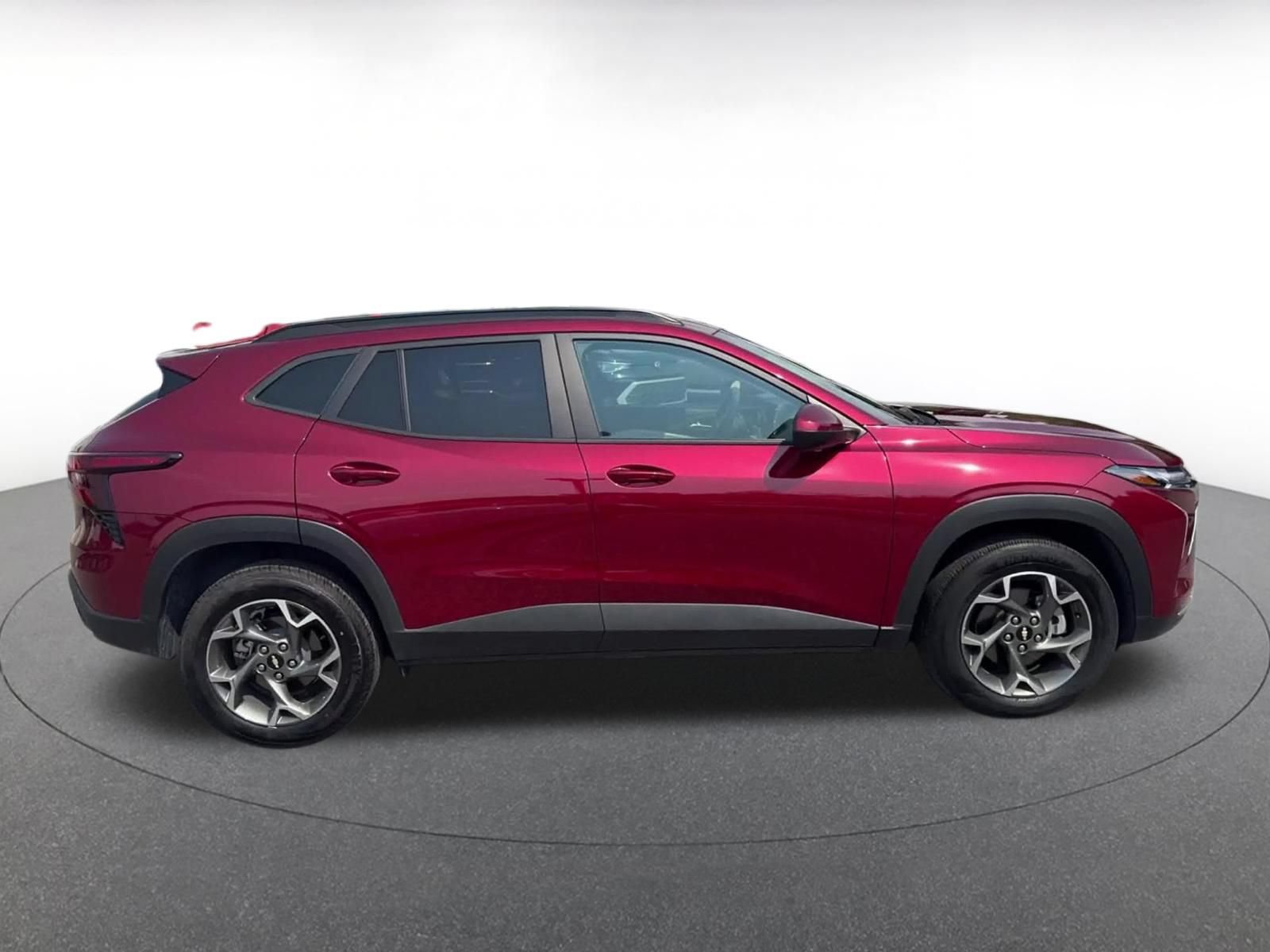Thumbnail: 2025 Chevrolet Trax - 16