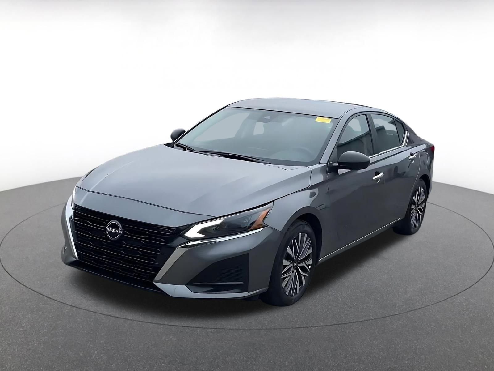 Thumbnail: 2025 Nissan Altima - 4