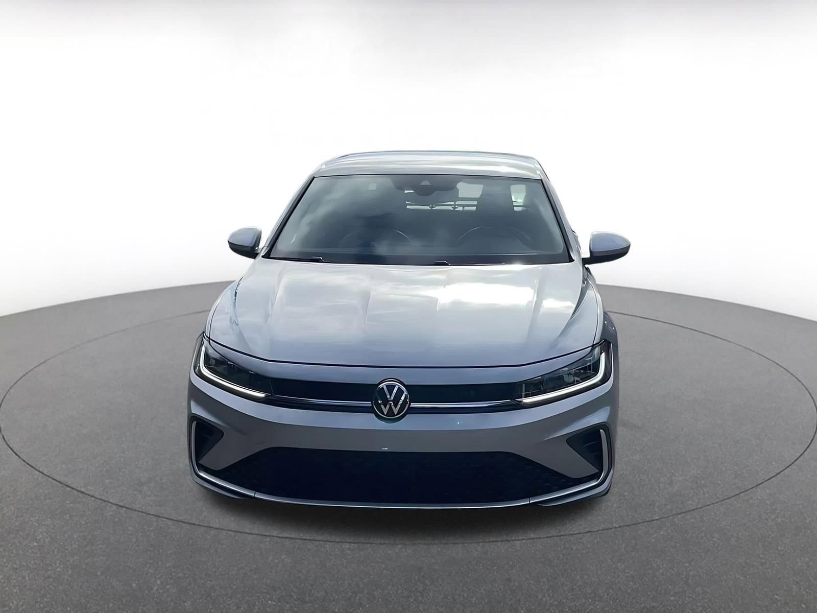 Thumbnail: 2025 Volkswagen Jetta - 3