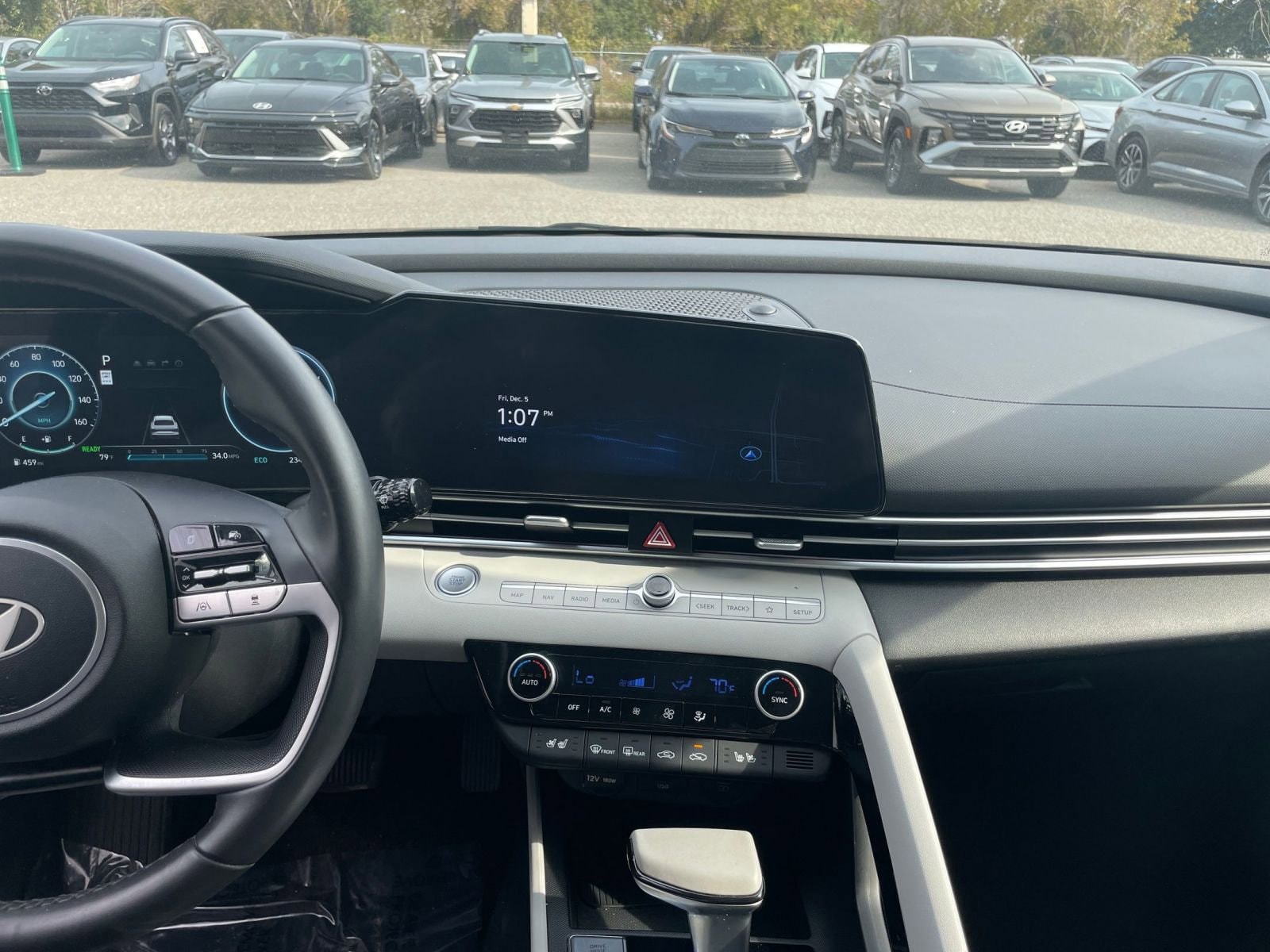 Thumbnail: 2025 Hyundai Elantra - 18