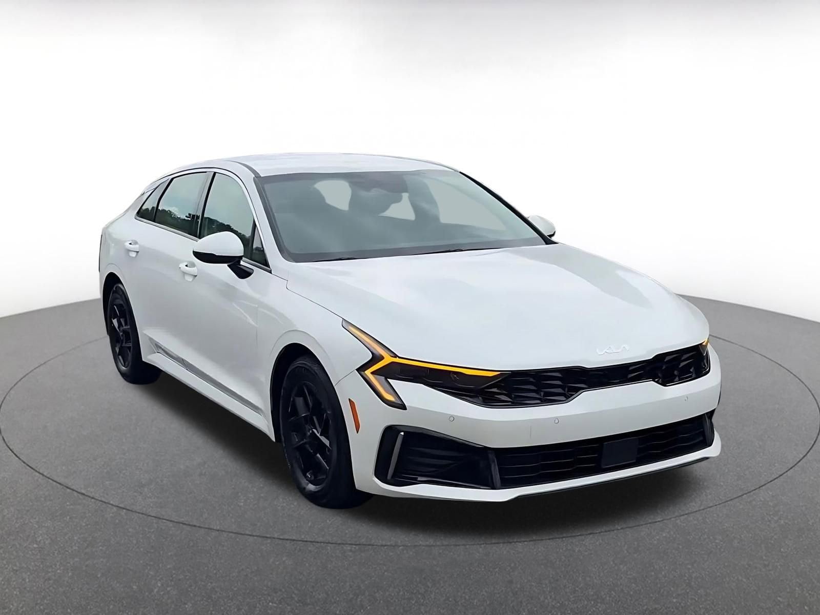 Thumbnail: 2025 Kia K5 - 2