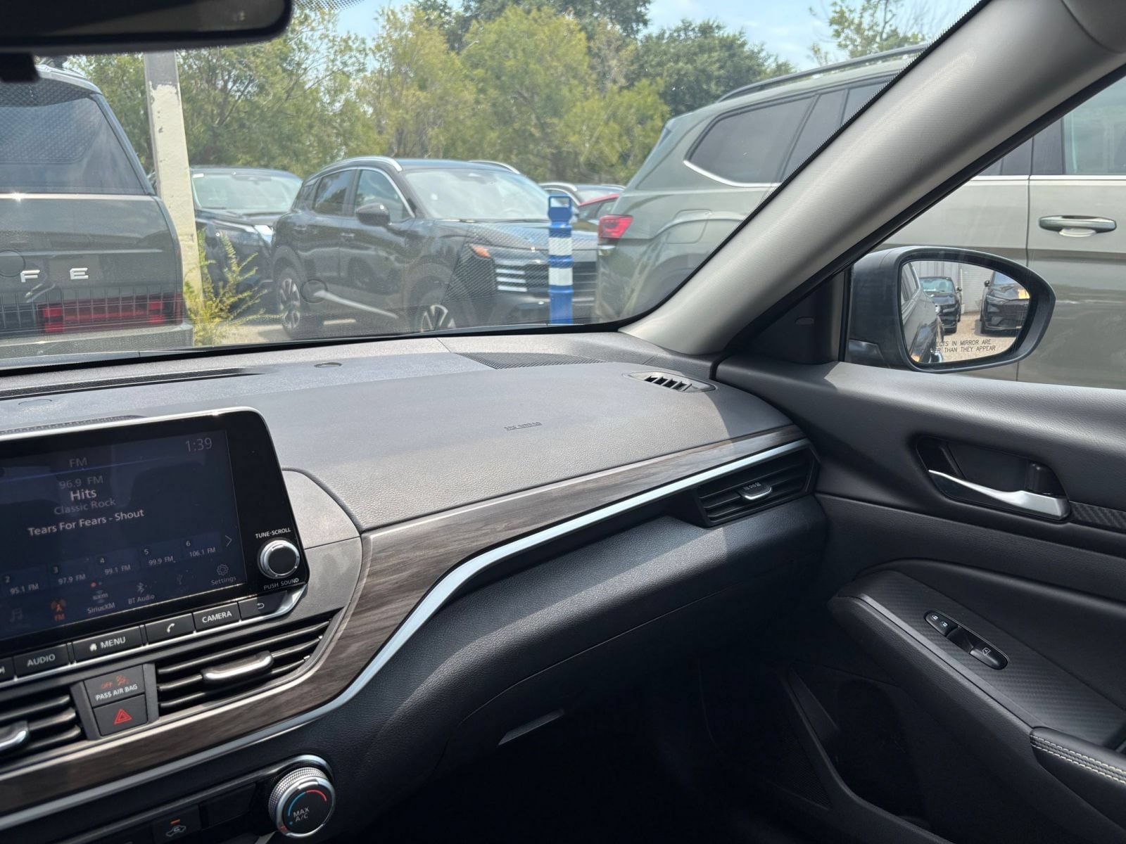 Thumbnail: 2025 Nissan Altima - 30