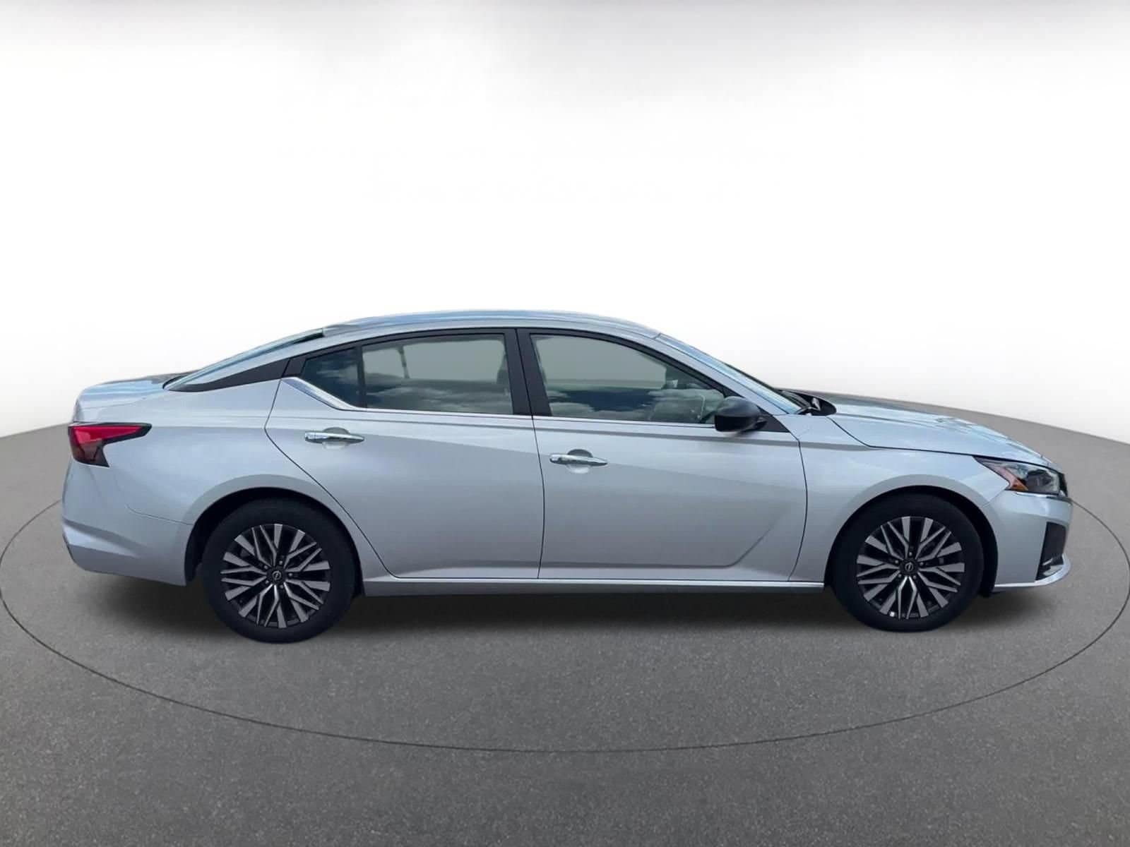 Thumbnail: 2025 Nissan Altima - 13