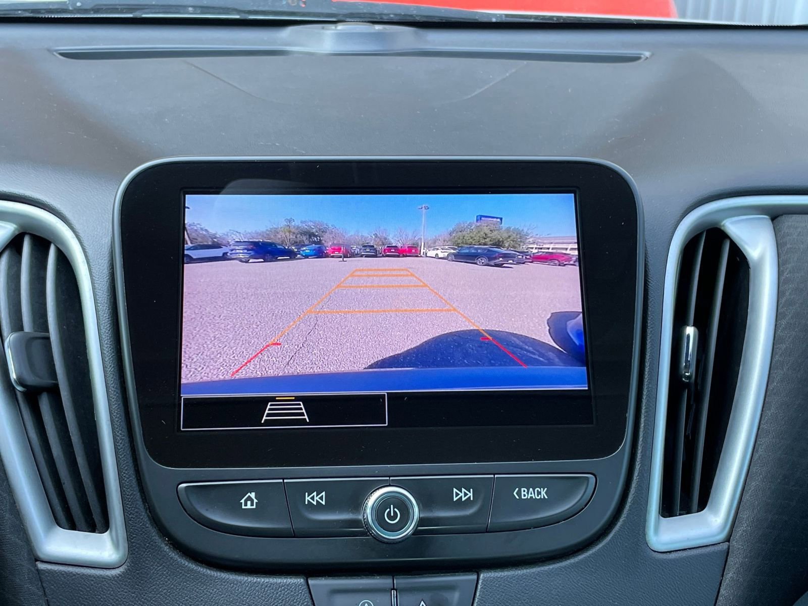 Thumbnail: 2023 Chevrolet Malibu - 24