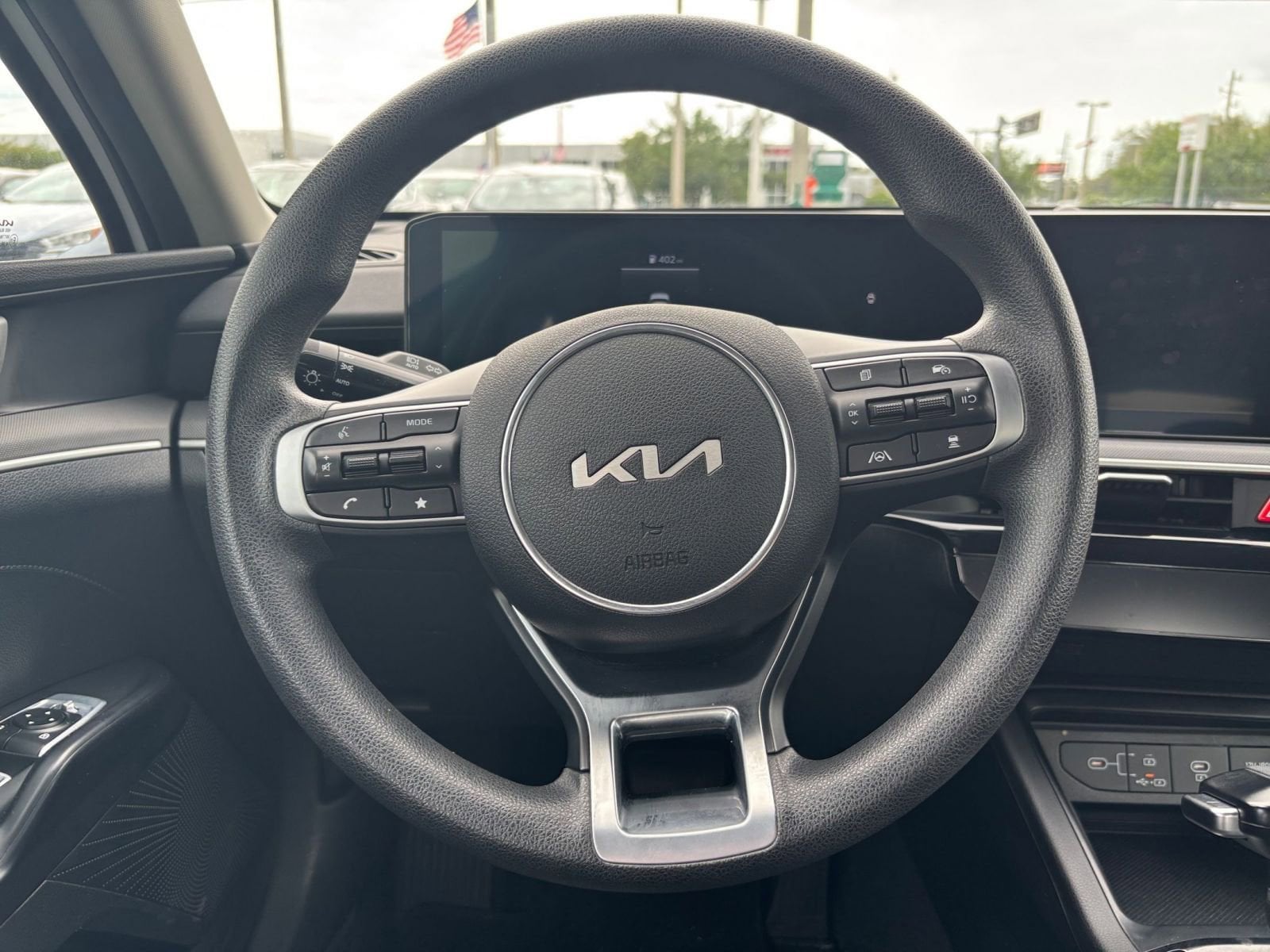 Thumbnail: 2025 Kia K5 - 27