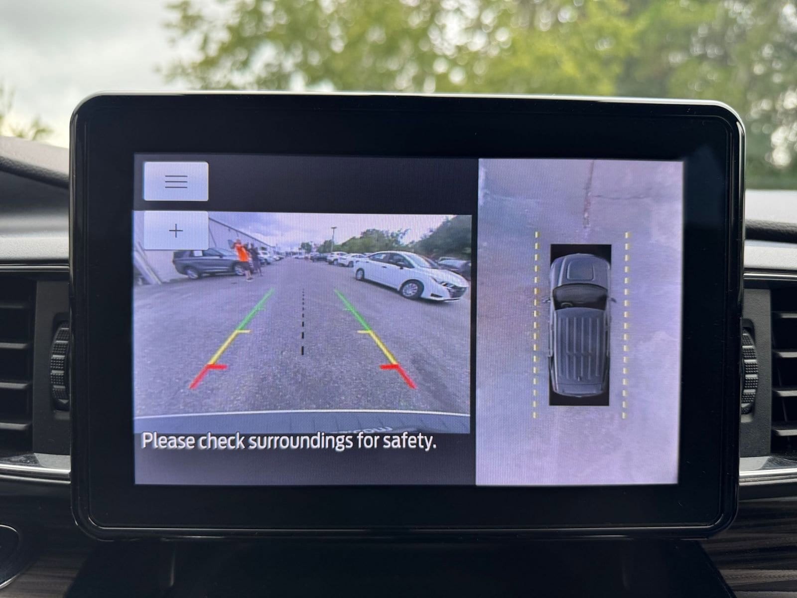 Thumbnail: 2023 Ford Explorer - 17