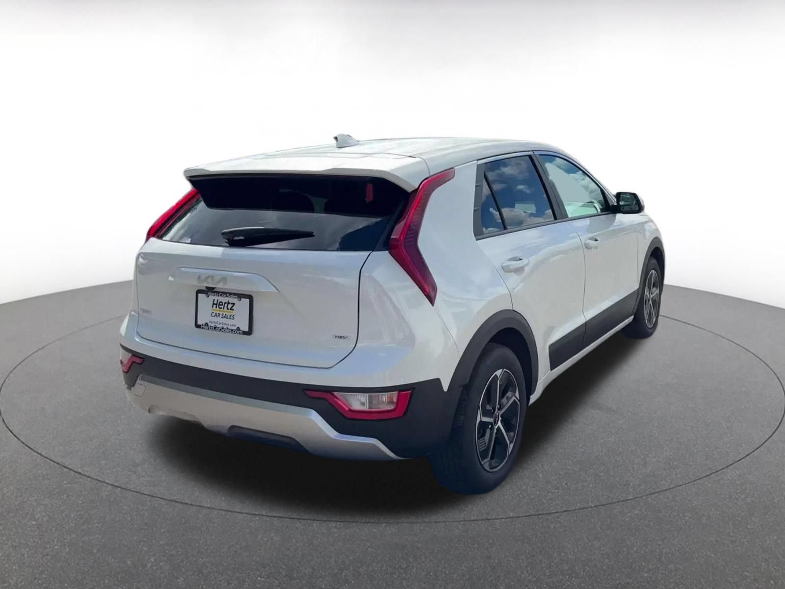 Thumbnail: 2026 Kia Niro - 12
