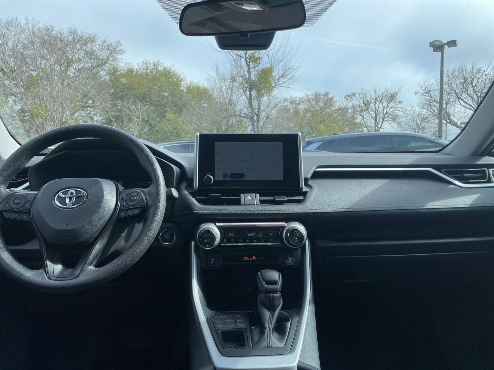 Thumbnail: 2025 Toyota RAV4 - 17