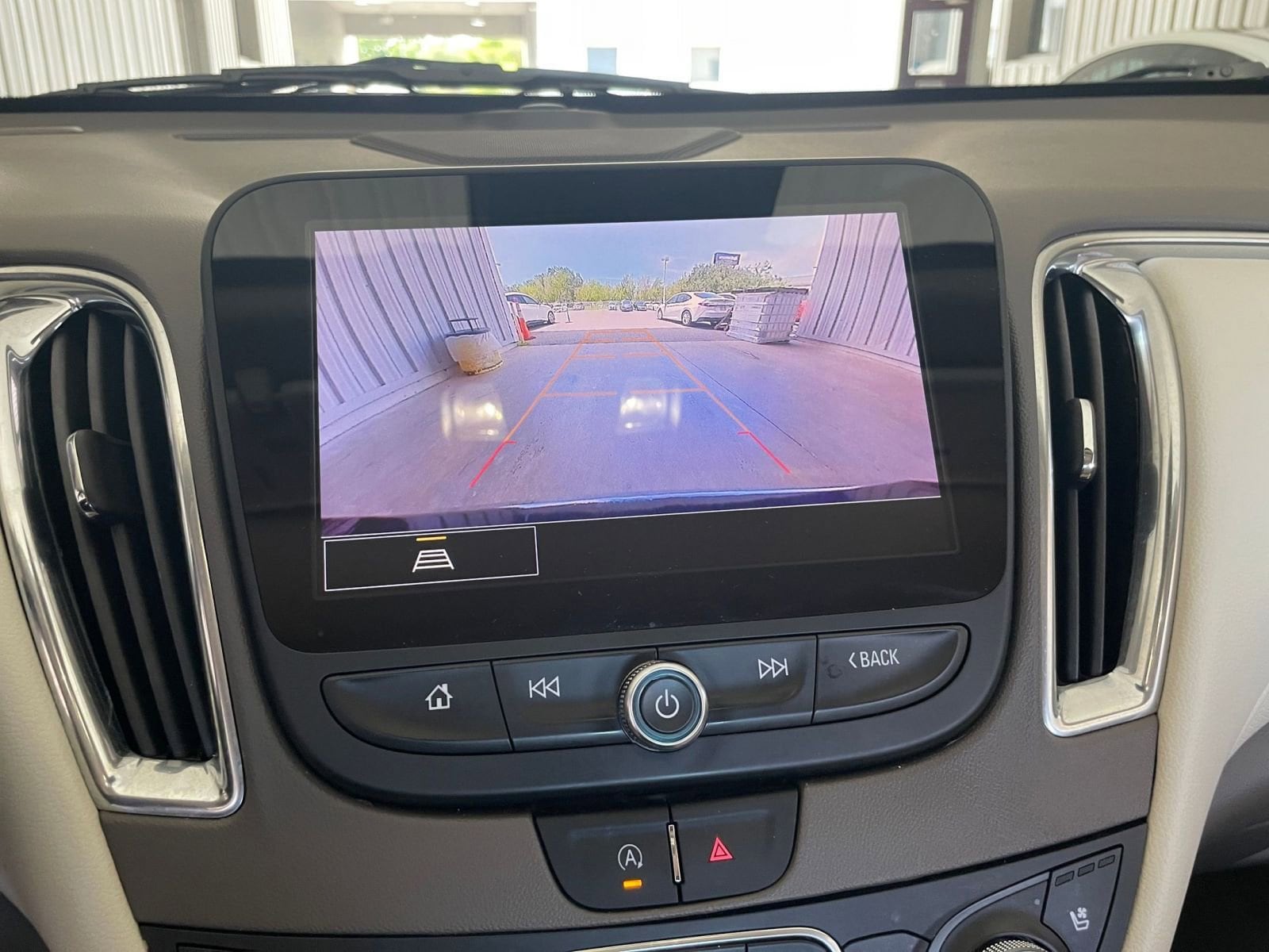 Thumbnail: 2024 Chevrolet Malibu - 17