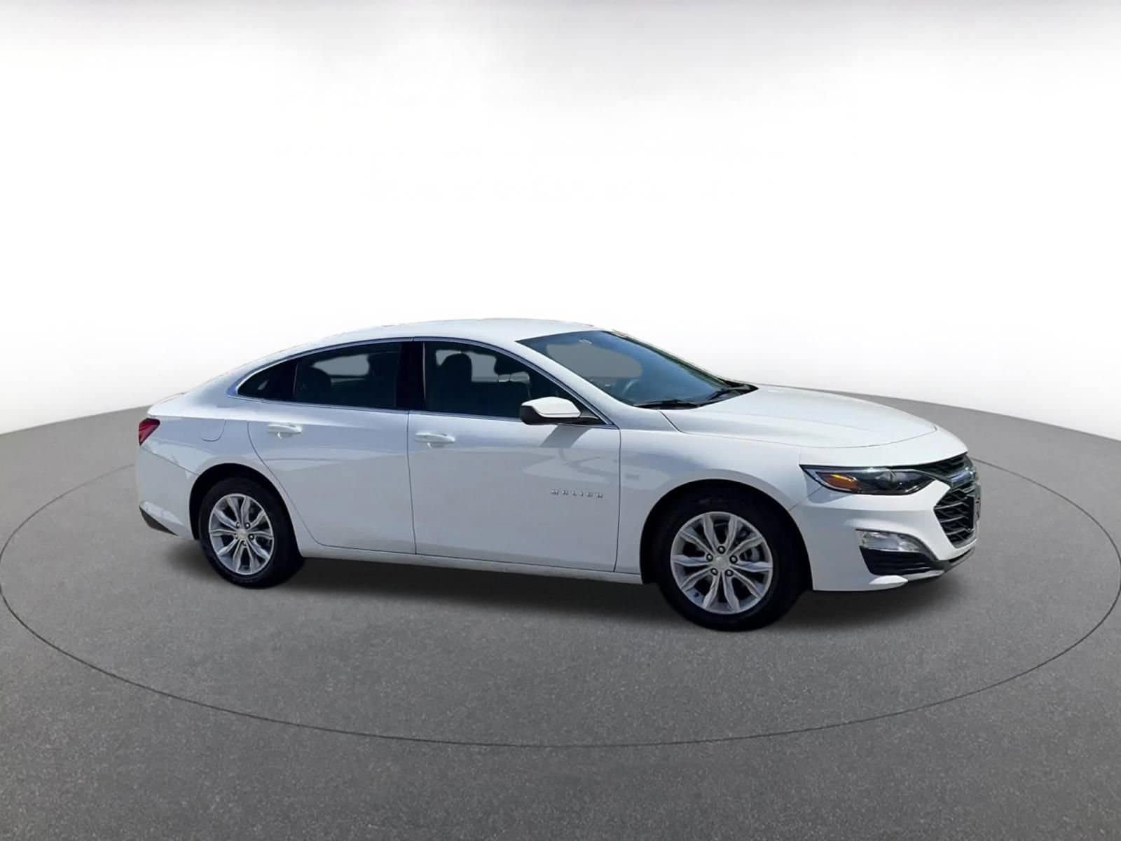Thumbnail: 2024 Chevrolet Malibu - 1