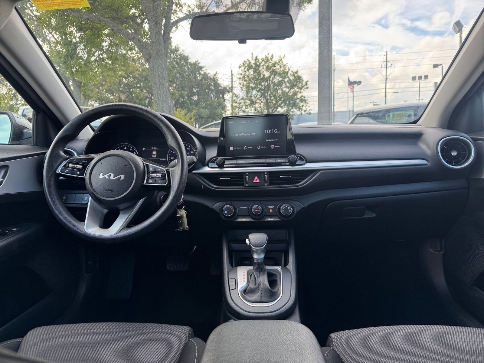 Thumbnail: 2024 Kia Forte - 31