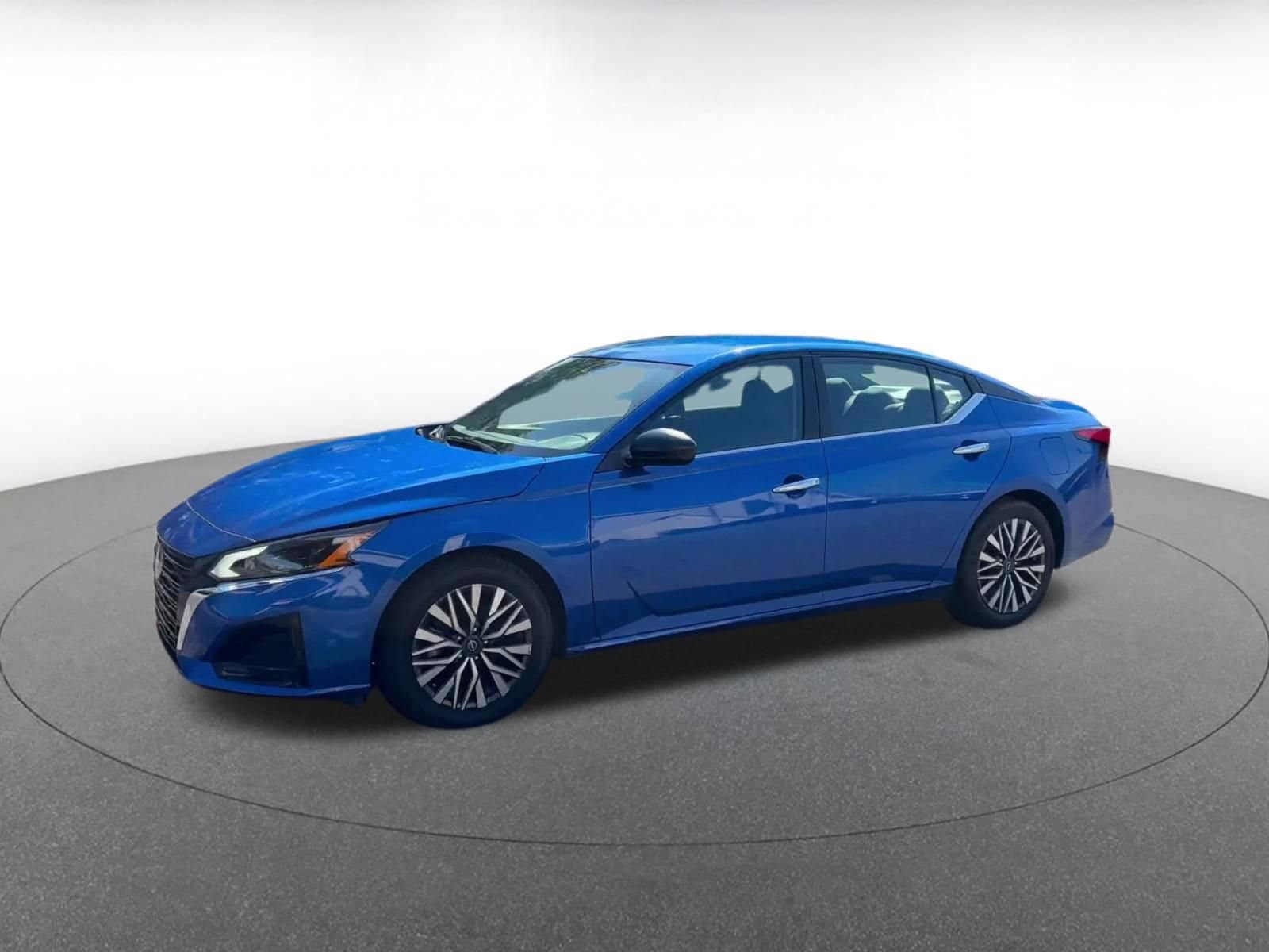 Thumbnail: 2025 Nissan Altima - 7