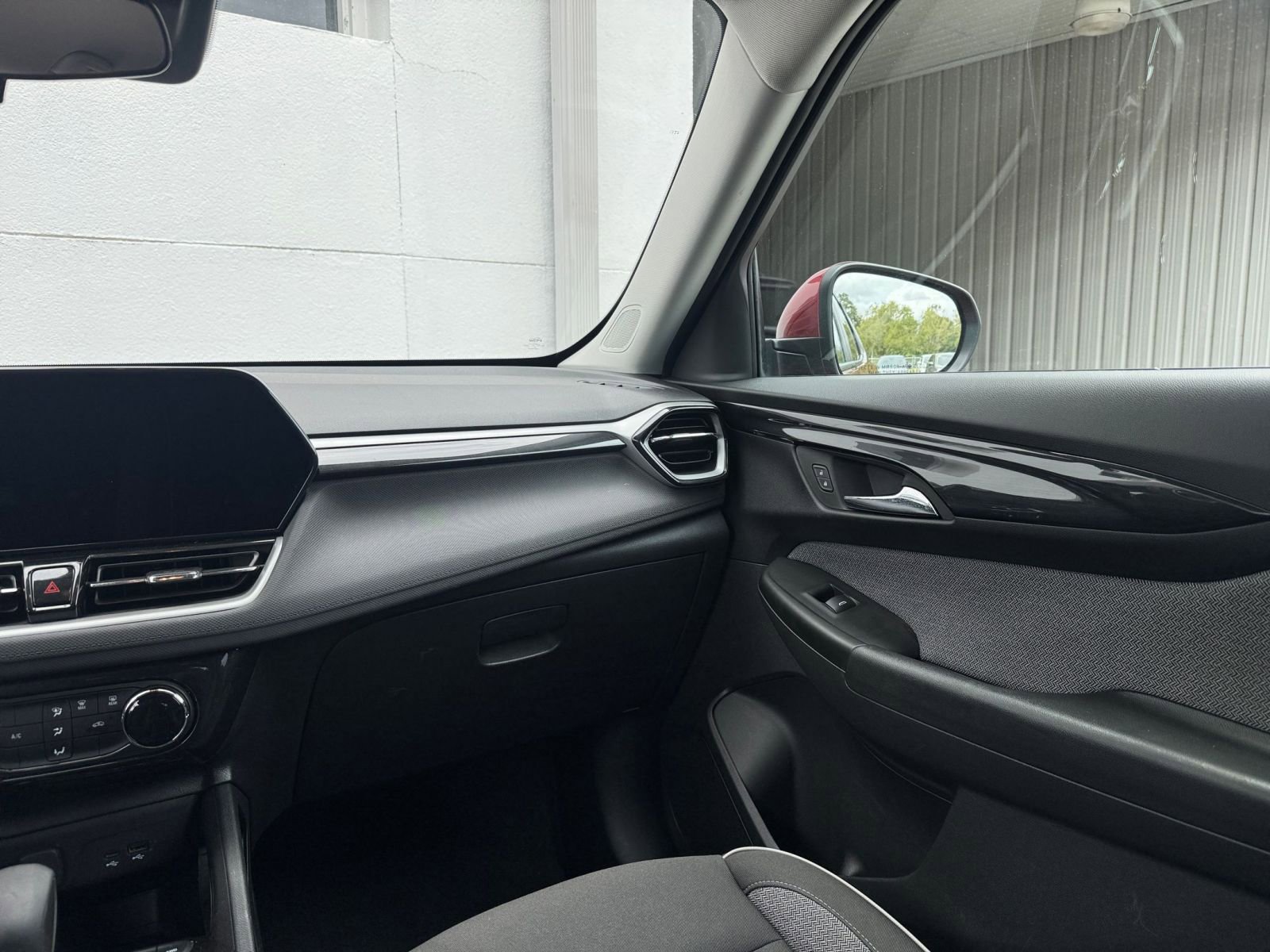 Thumbnail: 2024 Chevrolet TrailBlazer - 33